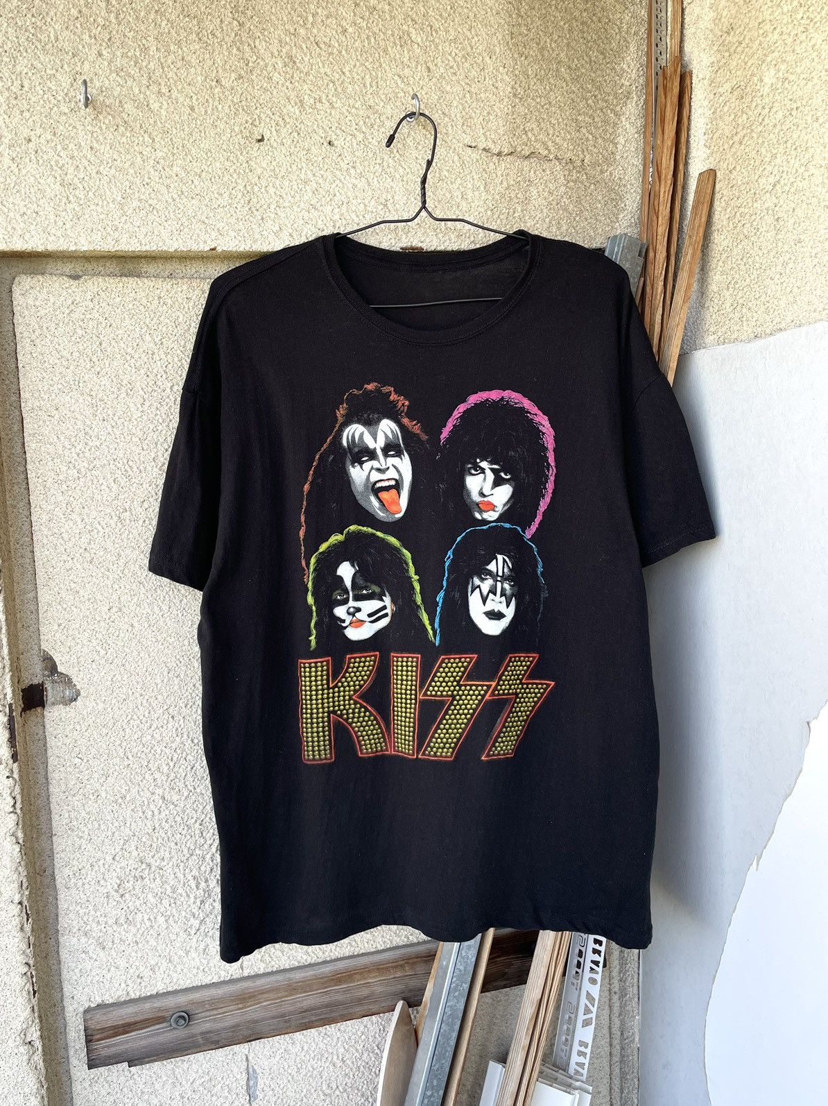 Band Tees Vintage Kiss Masks Rock Metal Band Tour Tee T-Shirt Y2K 90s Size US XL / EU 56 / 4 - 1 Thumbnail