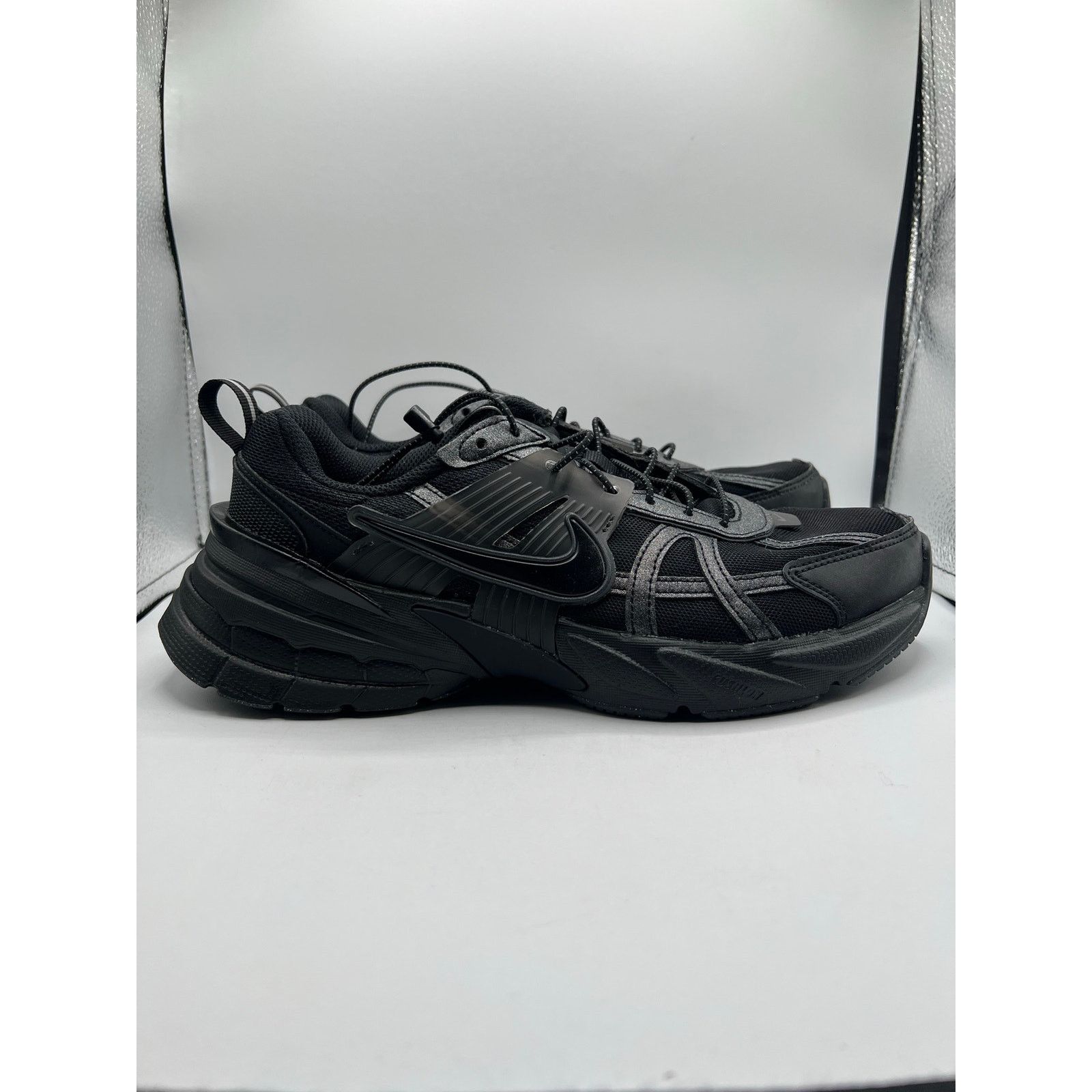 Nike Nike V2K Run “Black” size 9 women’s Size US 9 / IT 39 - 3 Thumbnail