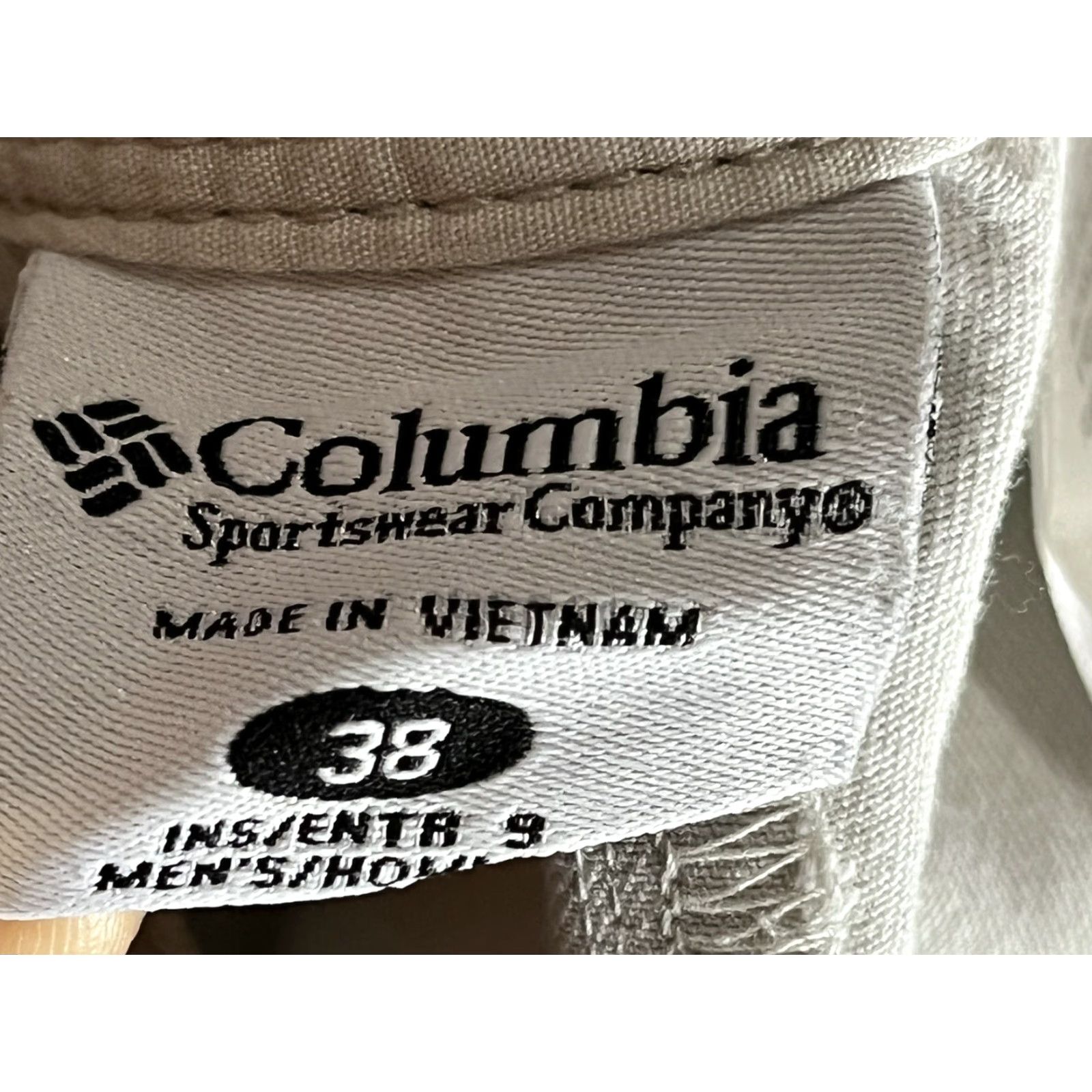 Vintage Columbia Cargo Shorts Men 38 Beige Outdoor Hiking Flat Front Casual Short Pants Adult Regular Men Size US 38 / EU 54 - 4 Thumbnail