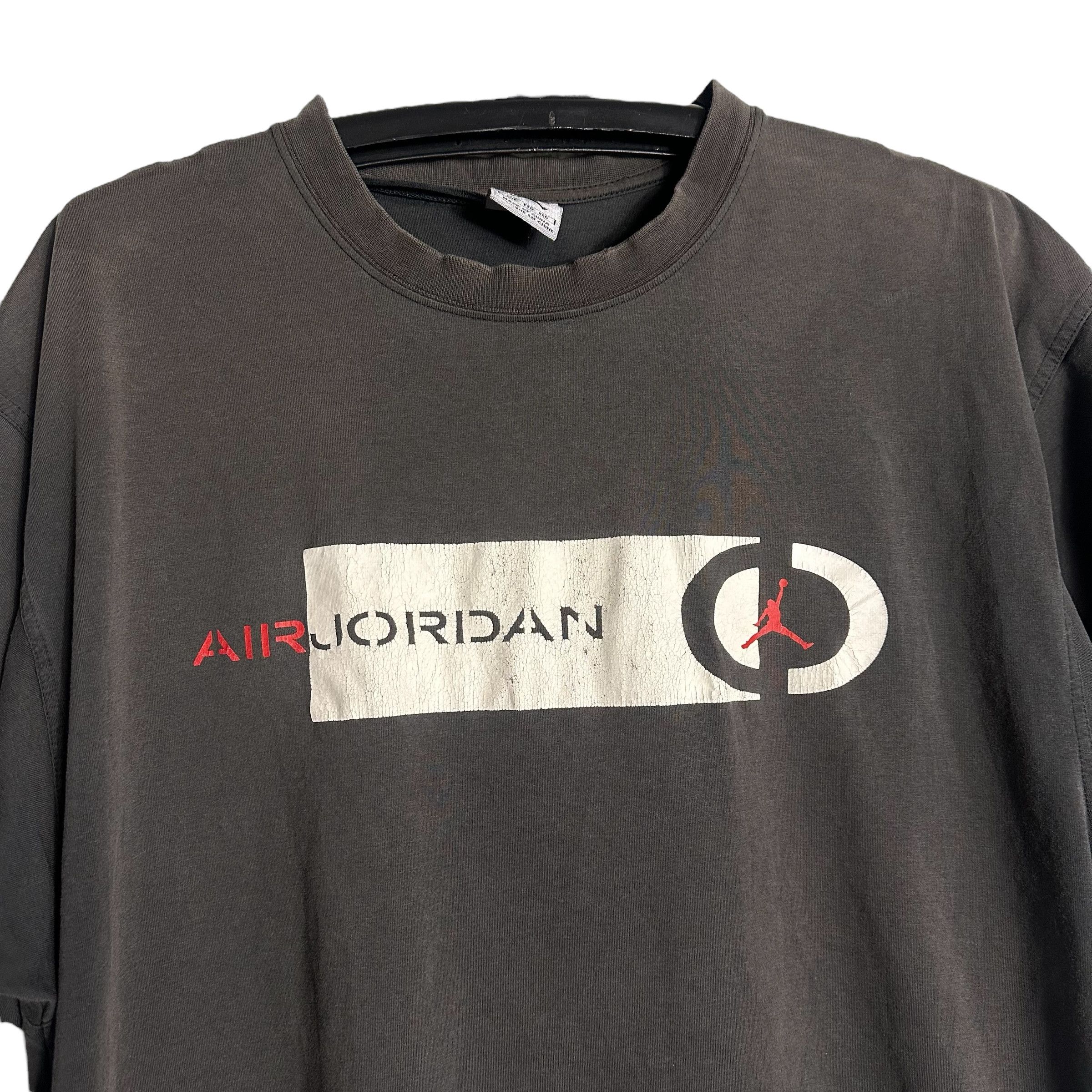 Jordan Brand 🔥RARE🔥Vintage Air Jordan #23 Spell Out T-shirt Size US XXL / EU 58 / 5 - 2 Thumbnail