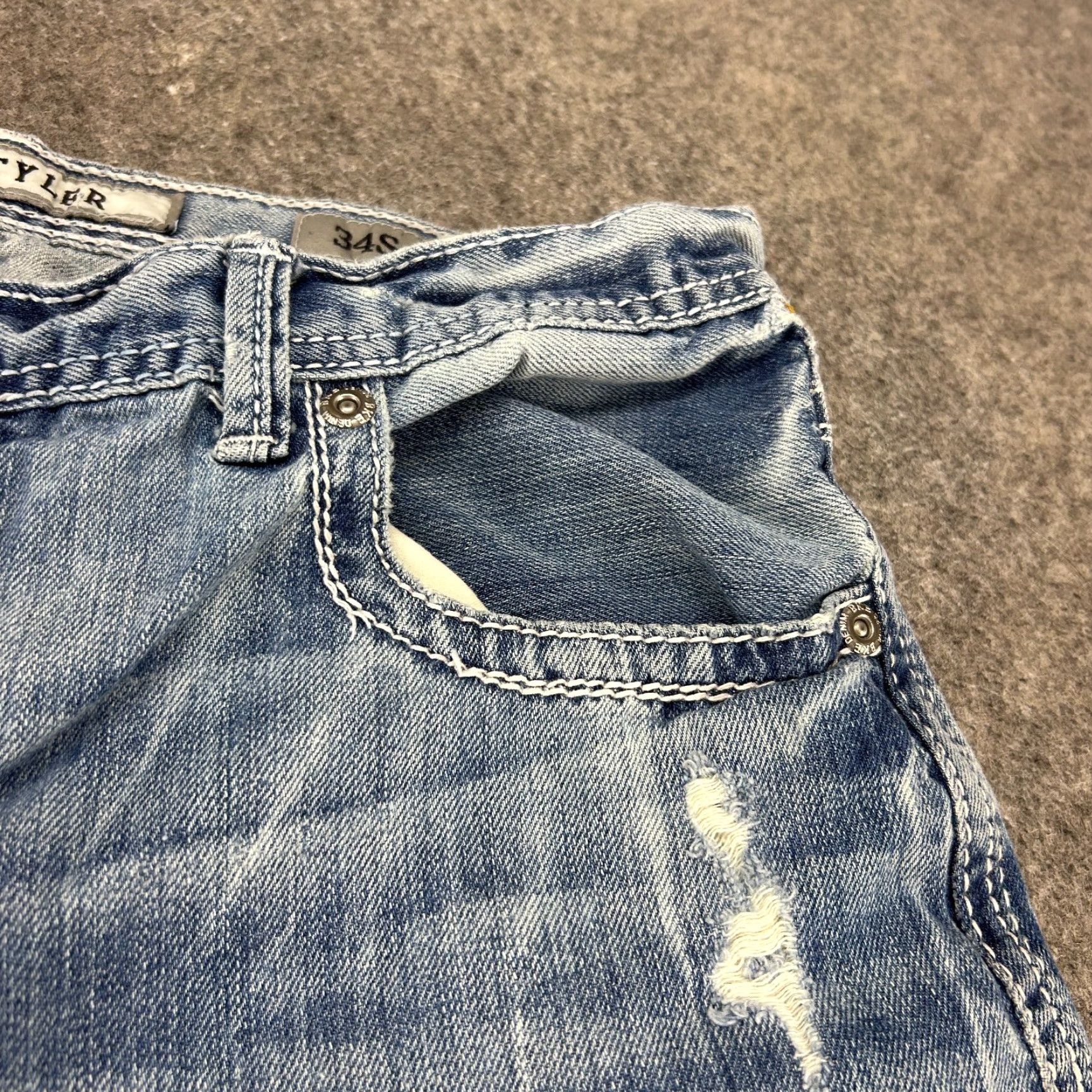 Vintage BKE Tyler Jeans Men 34S 34x31 Blue Relaxed Bootcut Light Wash Denim Size US 34 / EU 50 - 4 Thumbnail