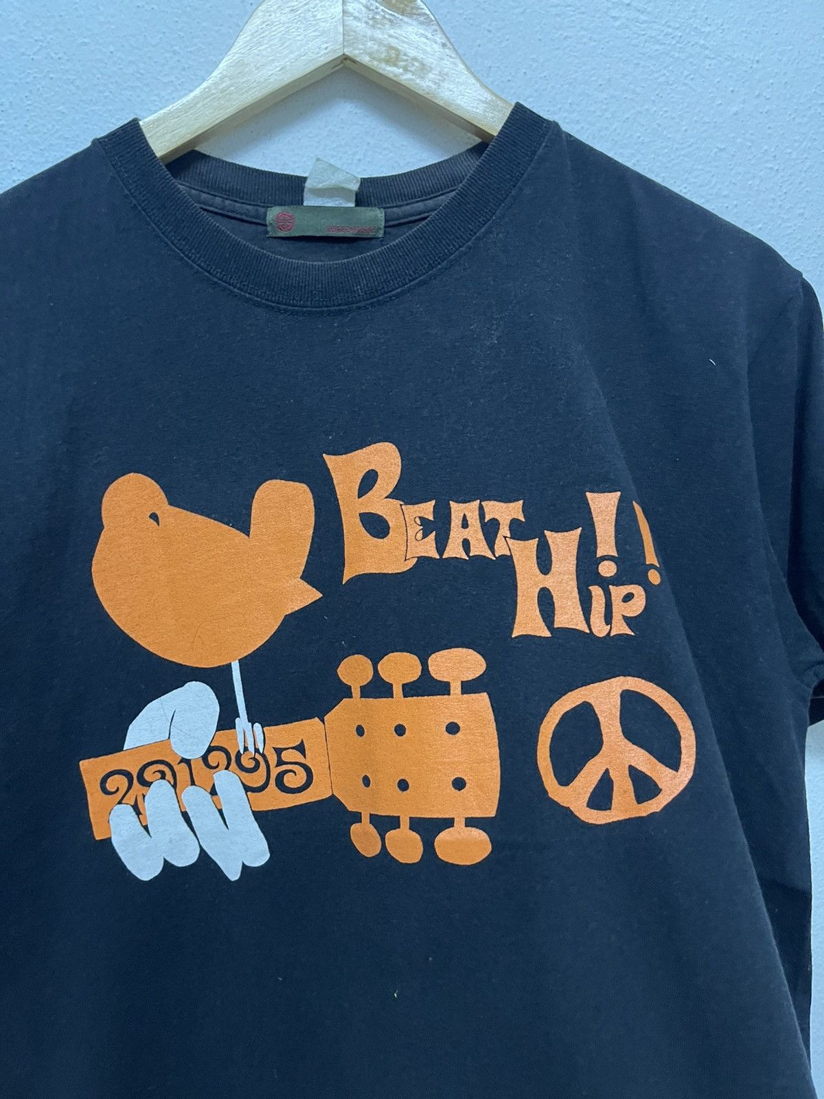 Vintage 90s 291295 HOMME LOVE PEACE TSHIRT RARE Size US M / EU 48-50 / 2 - 5 Thumbnail