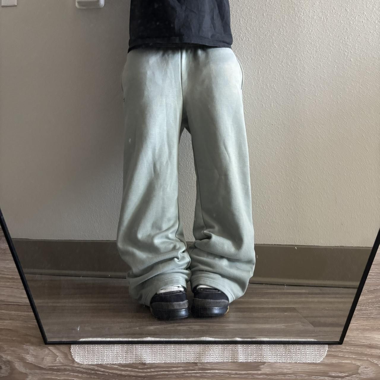 Japanese Brand Crazy Vintage Y2K/2000s Baggy Sage Green Skater Style Essential Sweatpants! Size M Size US 30 / EU 46 - 1 Thumbnail