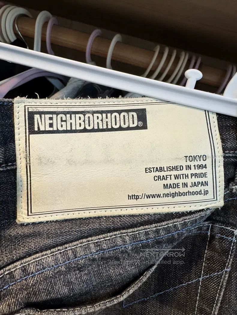 Neighborhood Neighborhood size S Jeans Size US 27 - 4 Thumbnail