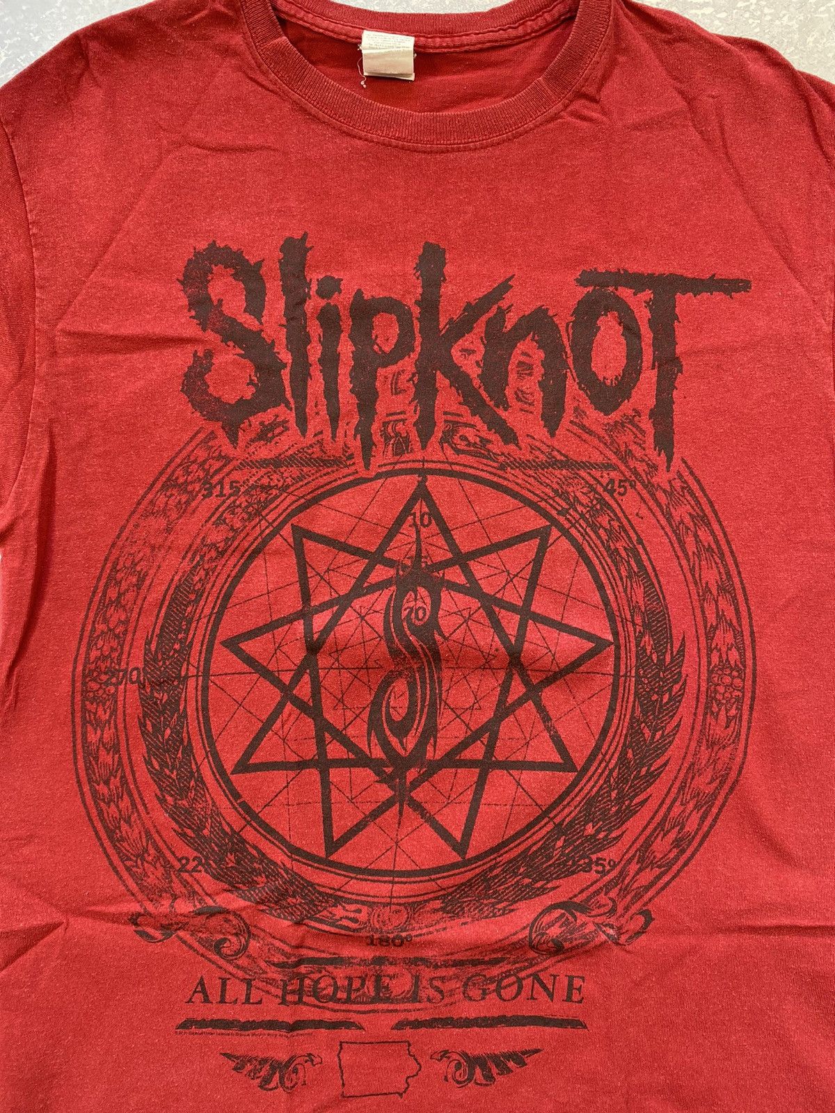 Slipknot × Vintage Vintage Slipknot Men’s Red T-Shirt With Big Centre Logo Size US M / EU 48-50 / 2 - 4 Thumbnail