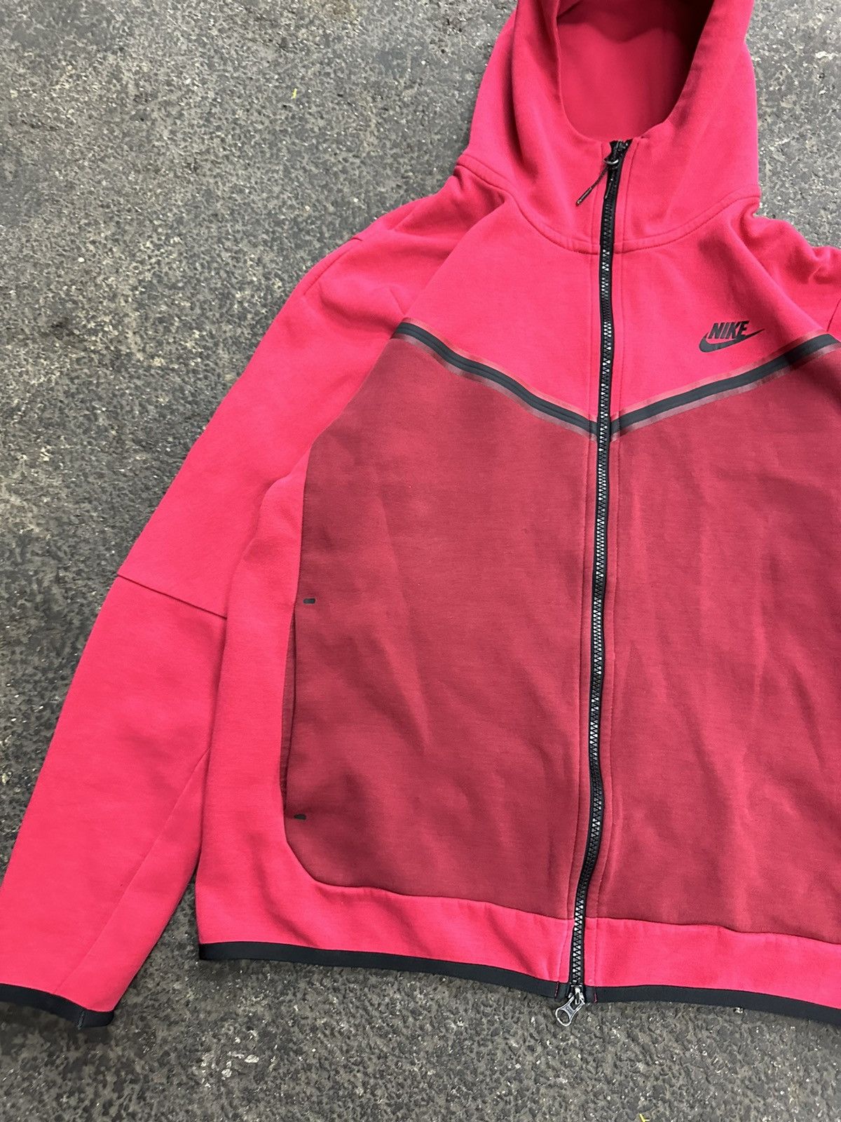 Vintage Nike tech very berry black full zip hoodie Size US L / EU 52-54 / 3 - 3 Thumbnail