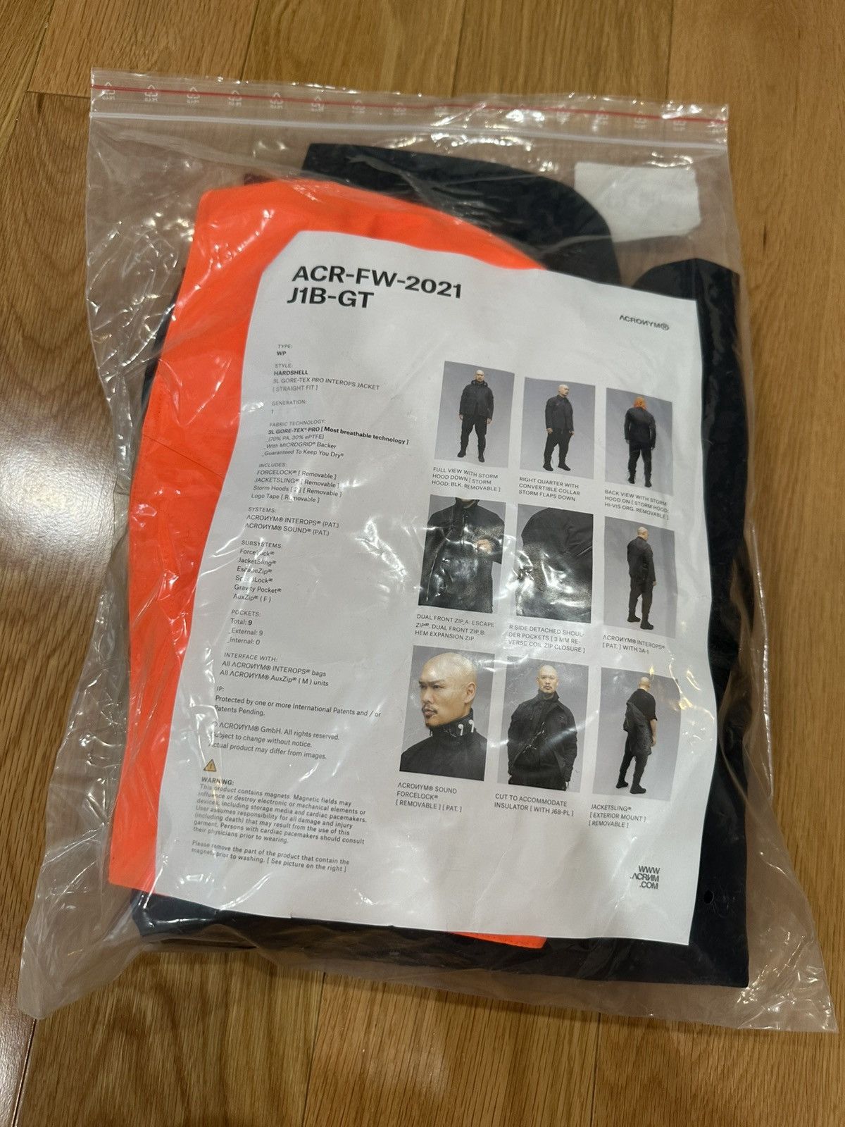 Acronym Acronym J1B-GT Size US S / EU 44-46 / 1 - 7 Thumbnail