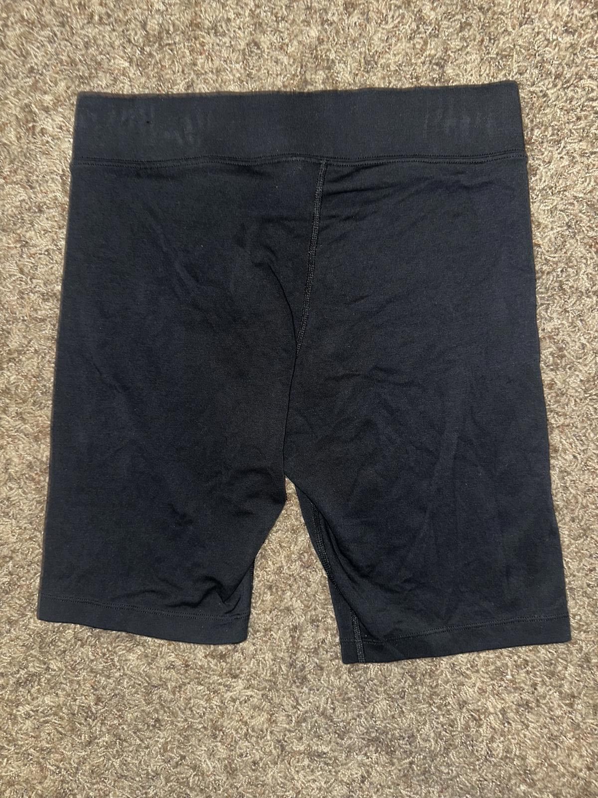 Nike Nike Sportswear Essential Women's Mid-Rise 10" Biker Shorts Size 36" / US 14 / IT 50 - 4 Thumbnail