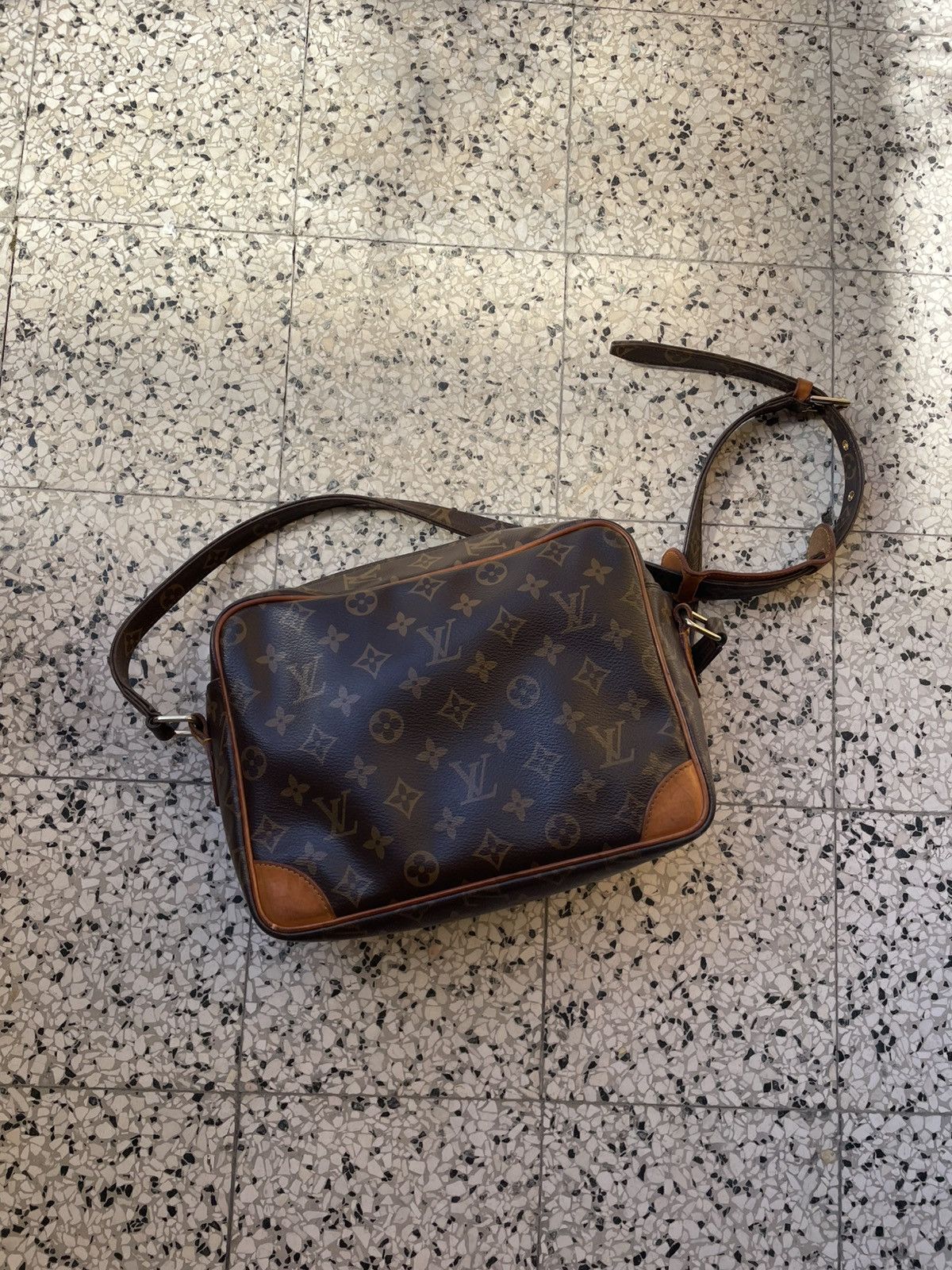 Louis Vuitton LOUIS VUITTON Nile leather crossbody bag Size ONE SIZE - 4 Thumbnail