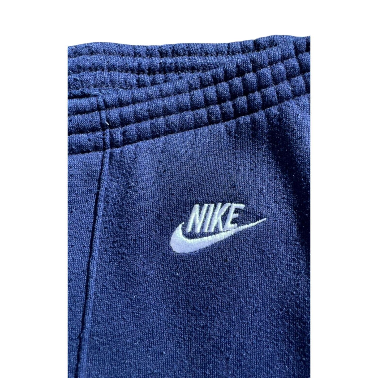 Nike VINTAGE Nike Sweatpants Baggy Skater Grunge 80s Navy Blue Sz L Men Regular Pants Blue L Mens Size US 33 - 3 Thumbnail