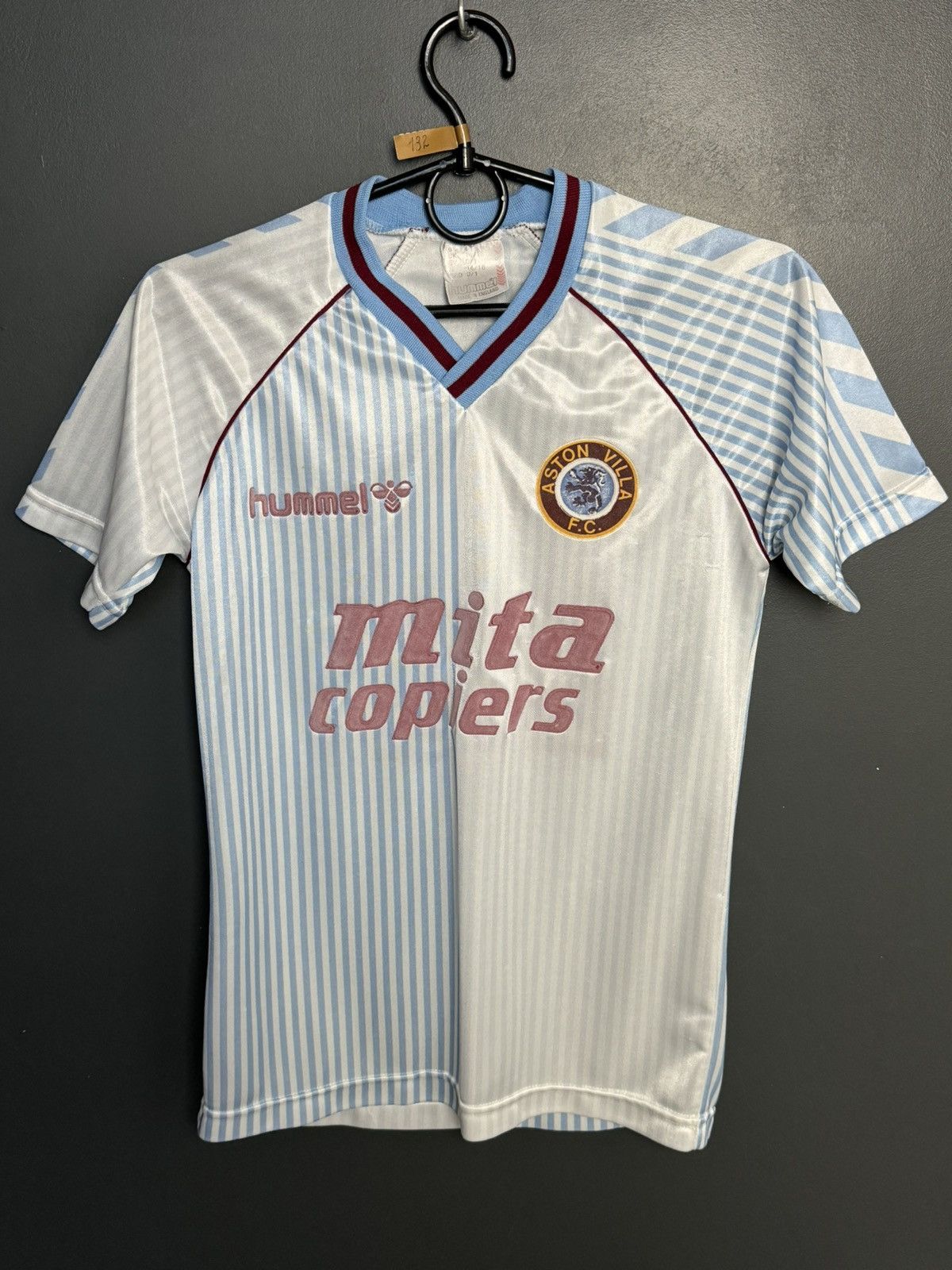 Hummel KIDS Aston Villa 87/89 Away Football Jersey Size US XS / EU 42 / 0 - 1 Thumbnail
