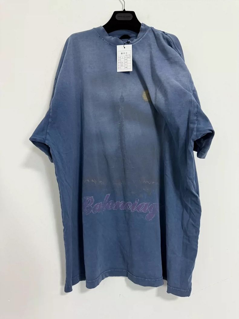 Balenciaga Balenciaga Paris tower MOON blue big profile short sleeve Size US L / EU 52-54 / 3 - 1 Thumbnail