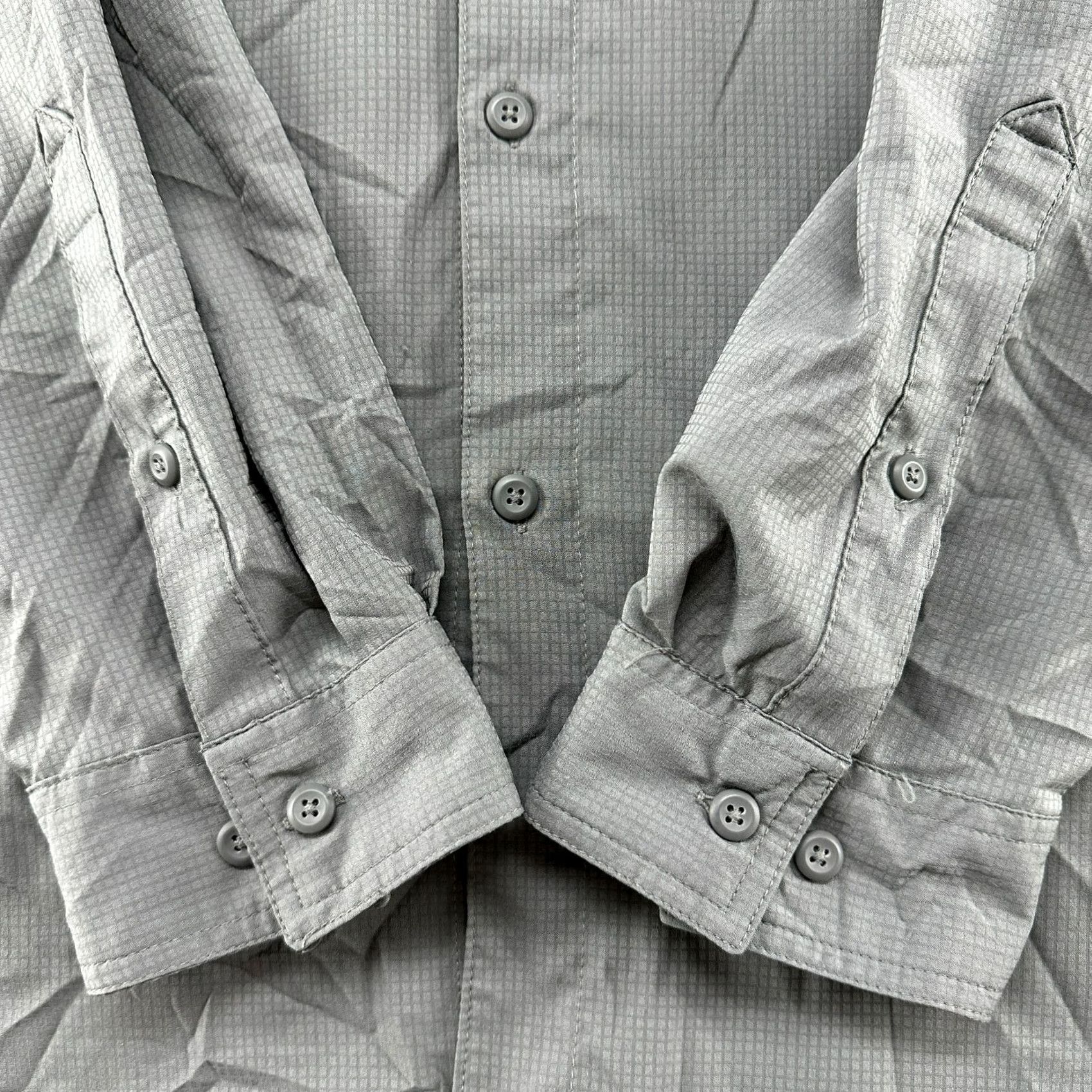 Vintage Columbia Shirt Mens 3X Grey Long Sleeve Button Up Polyester Solid Fishing Shirt Big & Tall Mens Button-Up Collar-Down Casual Outdoor Fishing 3X Gray Size US XXL / EU 58 / 5 - 3 Thumbnail