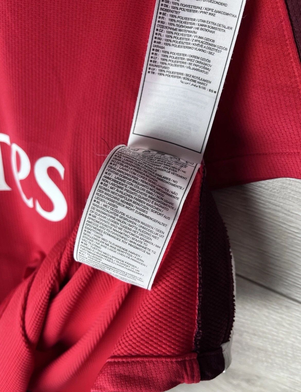 Nike Vintage soccer jerseys FC Arsenal Nike #4 Fabregas dri-fit Size US M / EU 48-50 / 2 - 8 Thumbnail