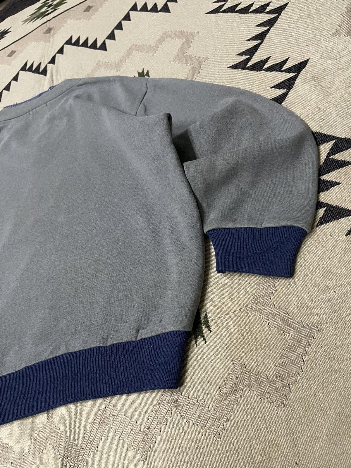 Boneville 1980s BONEVILLE “NAVY ARCTIC” V NECK SWEATSHIRT Size US M / EU 48-50 / 2 - 17 Thumbnail