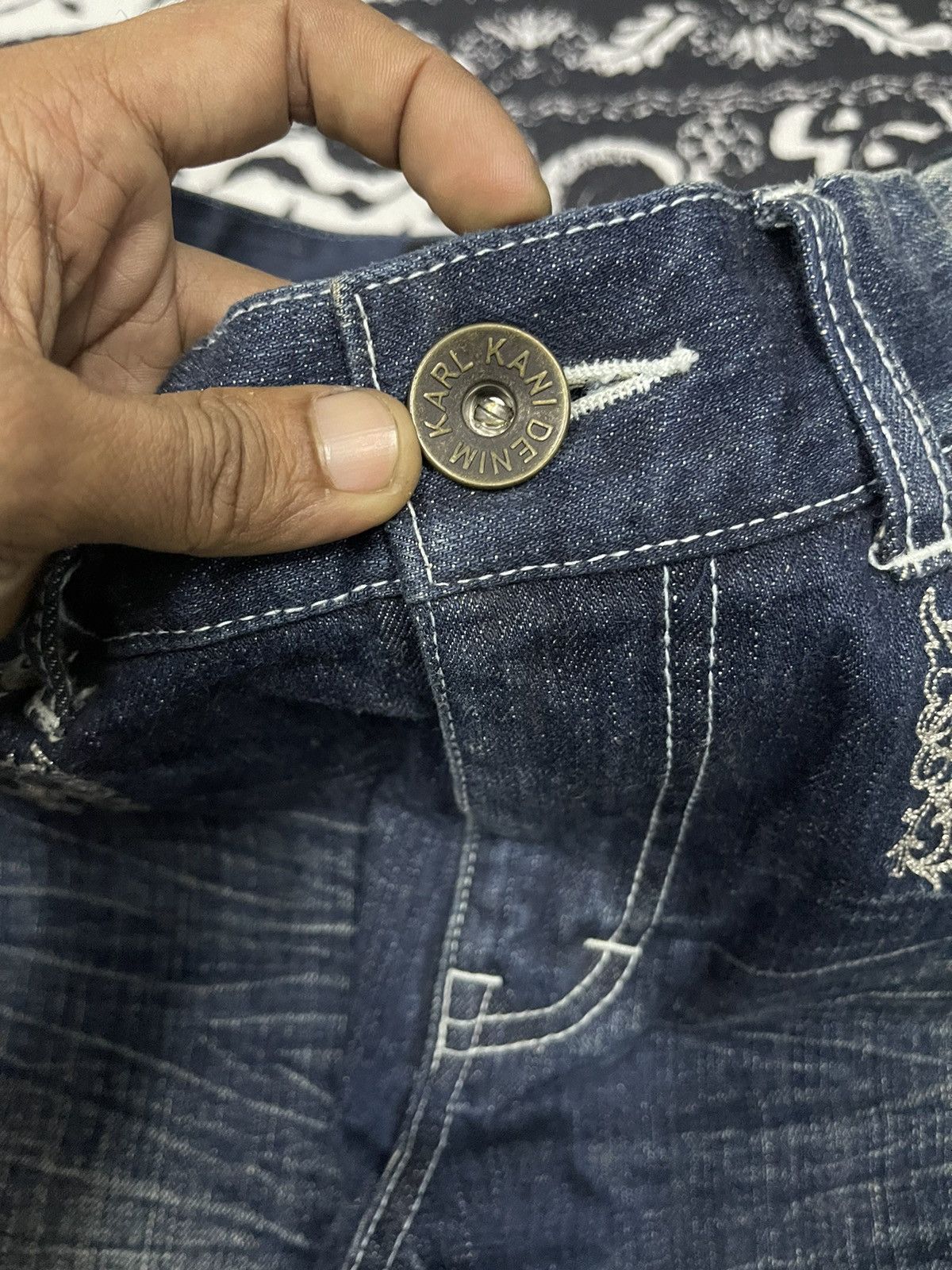 Karl Kani 90s KARL KANI STRAIGHT CUT EMBROIDERED JEANS Size US 31 - 10 Thumbnail