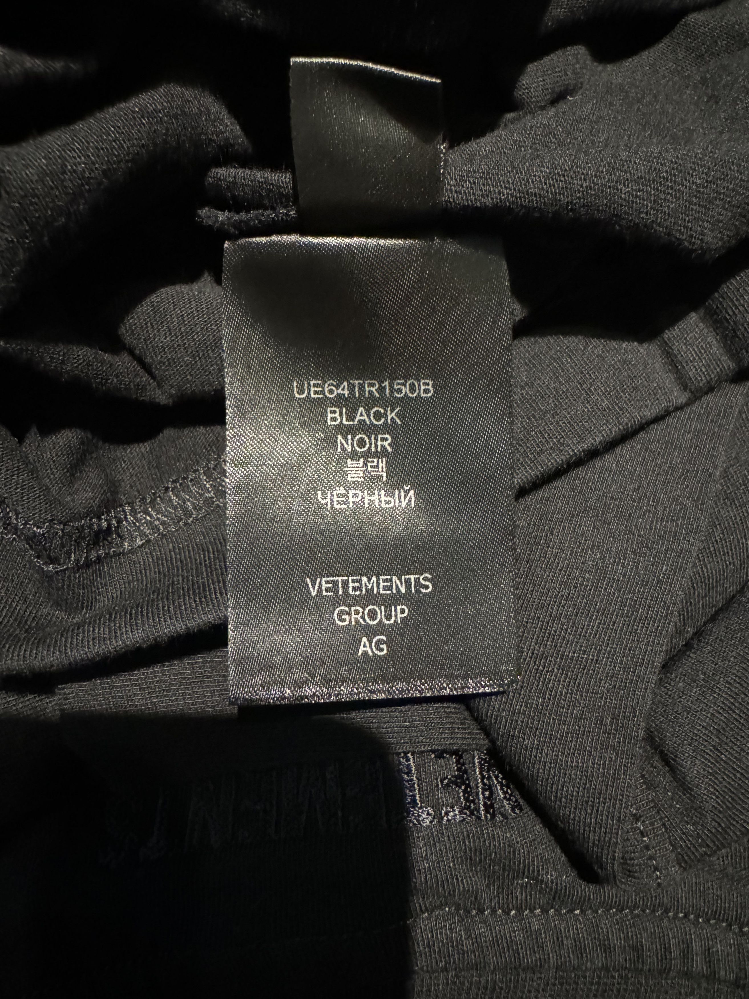 Vetements BLACK URBAN LOGO REGULAR FIT T-SHIRT Size US XL / EU 56 / 4 - 4 Thumbnail