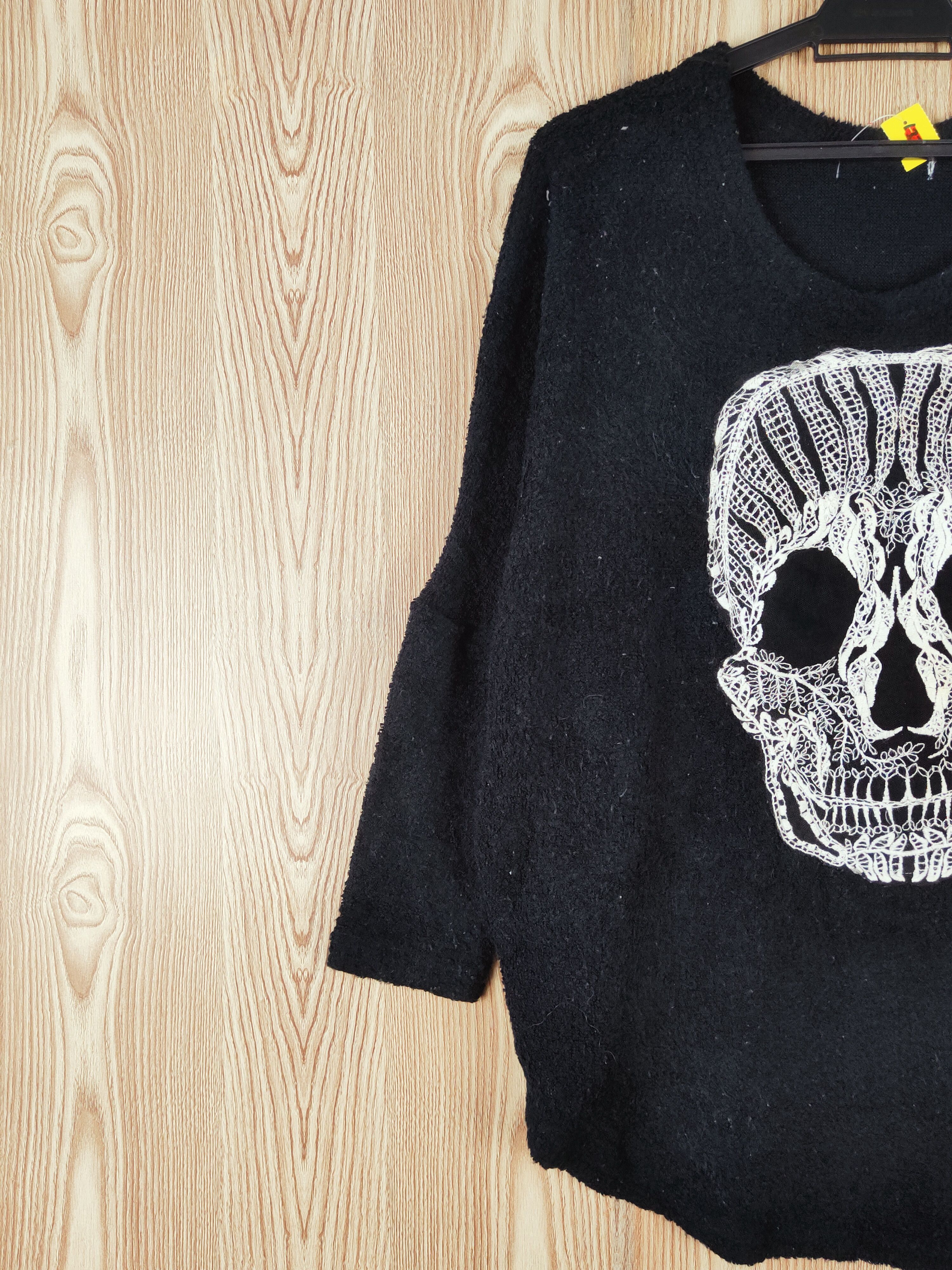 Japanese Brand Japan vintage Black Skull Knitwear Sweatshirts #W668 Size L / US 10 / IT 46 - 4 Thumbnail