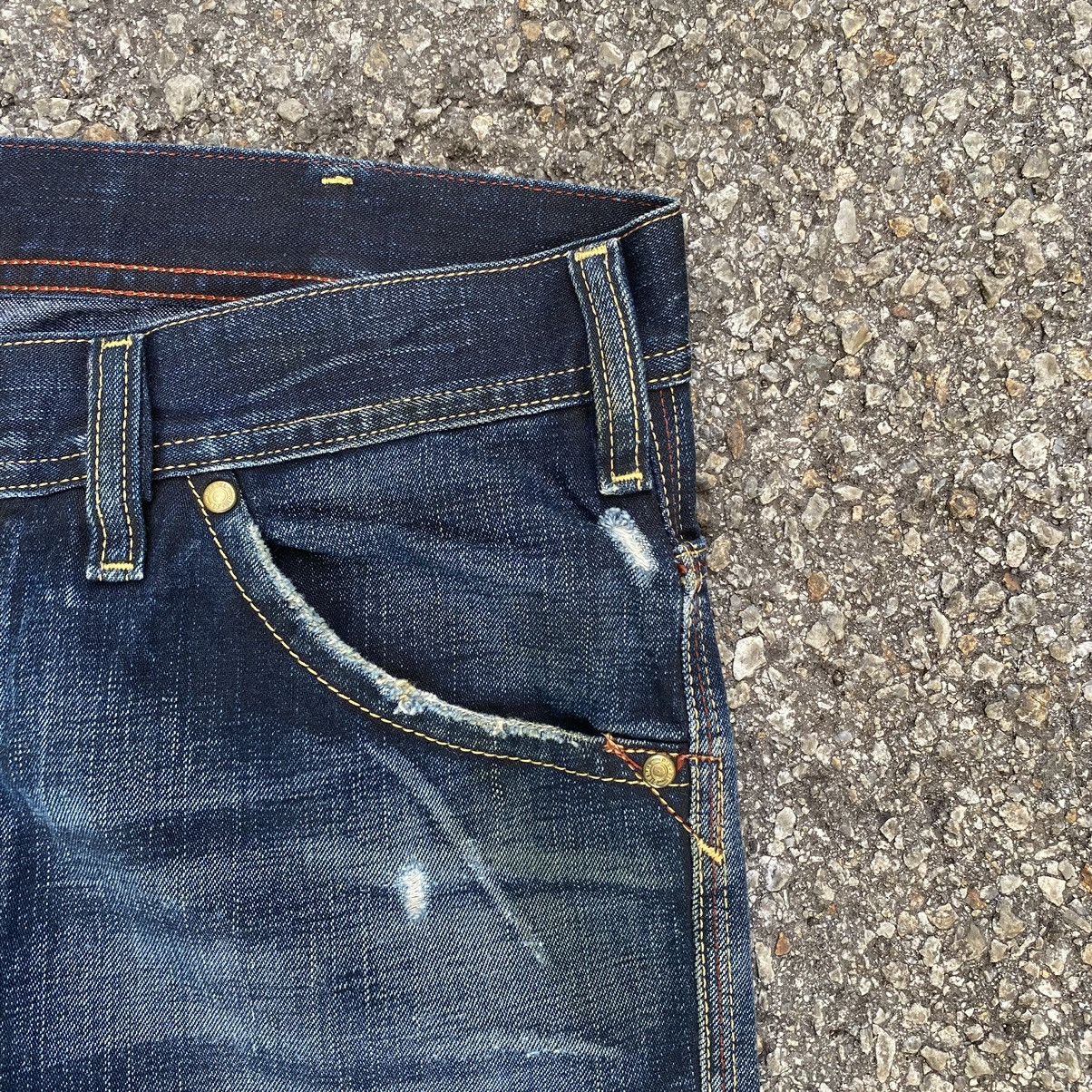 Diesel Vintage Diesel Straight Cutting Jeans Made in Italy Size US 29 - 5 Thumbnail
