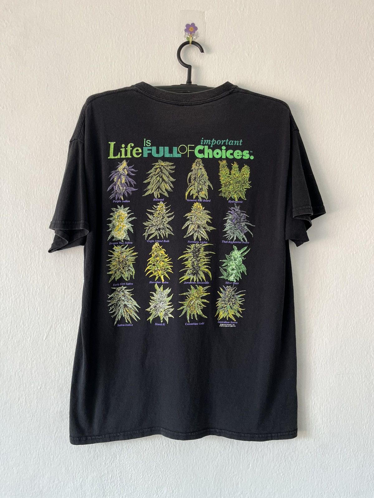 Vintage Life is Full Important Choices 1997’s Size US L / EU 52-54 / 3 - 1 Thumbnail