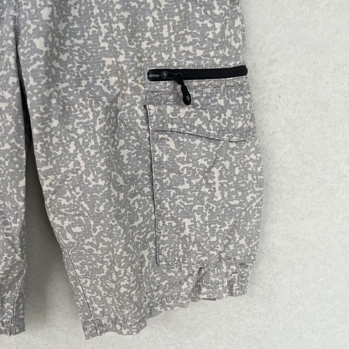 Other Vintage Nike Grey Patterned Shorts Size M W19 L12.5 Size US 26 / EU 42 - 6 Thumbnail