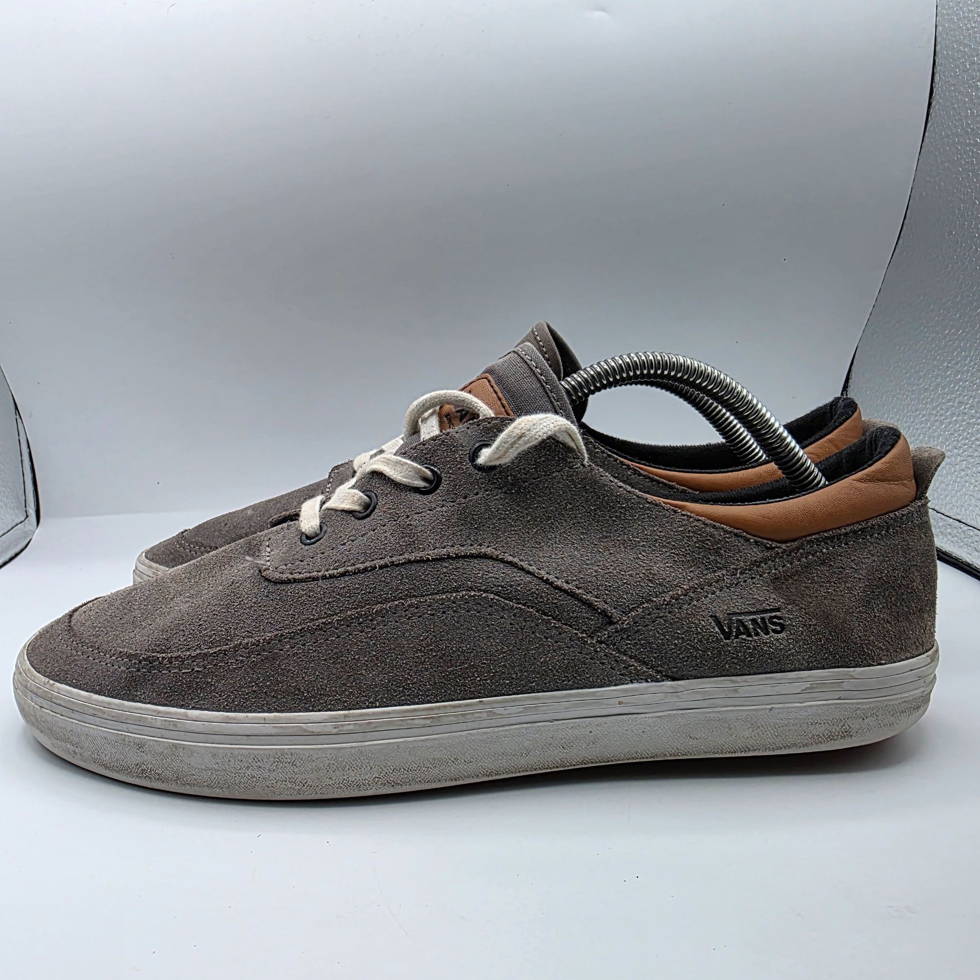 Vans Vans Emmerson Mens Size 11 Gray Sneaker Shoes Skateboarding Size US 11 / EU 44 - 14 Thumbnail