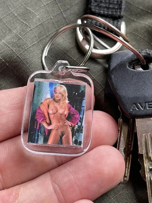 VIBE Vintage Keychain nude Girl 18+ Hysteric key ring Size ONE SIZE - 4 Thumbnail