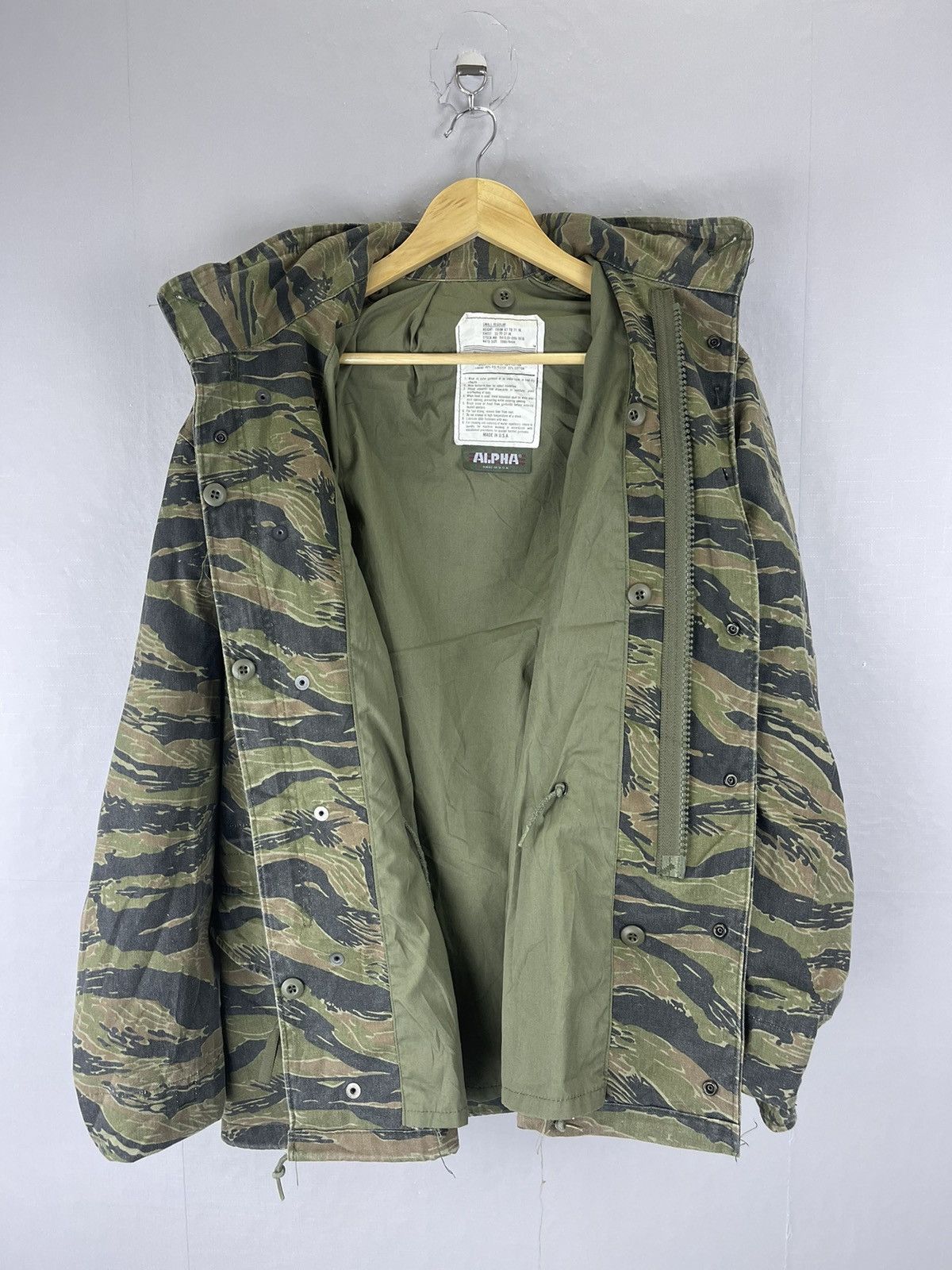 Alpha Industries Vintage Alpha Industries M-65 Tiger Stripe Camo Field Jacket Size US M / EU 48-50 / 2 - 10 Thumbnail