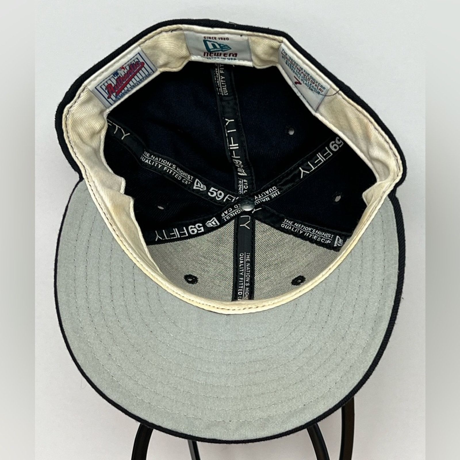 New Era Yankees 1999 World Series Diamond Fitted Hat USA SIZE 7 RARE Size ONE SIZE - 4 Thumbnail