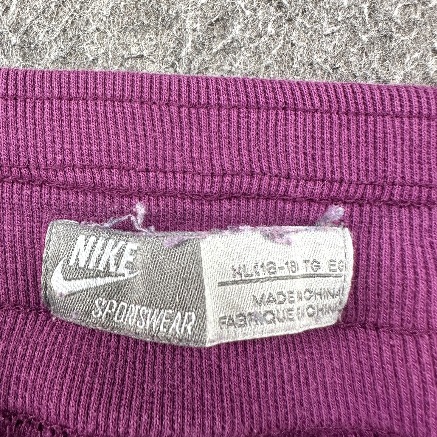 Nike VINTAGE Nike Pants Women XL Purple Sweat Velour Velvet Swoosh Low Rise Baggy Y2K Size 40" / US 18 - 5 Thumbnail