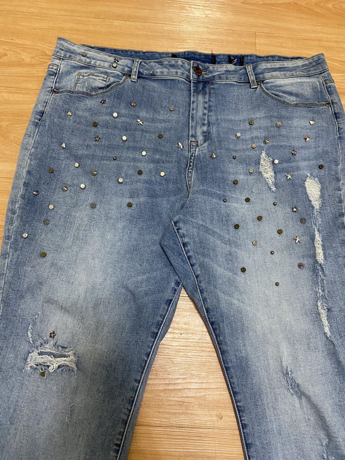 If Six Was Nine Punk Distressed Studded Jeans –Ripped Denim with Metal Rivet Size US 42 / EU 58 - 4 Thumbnail
