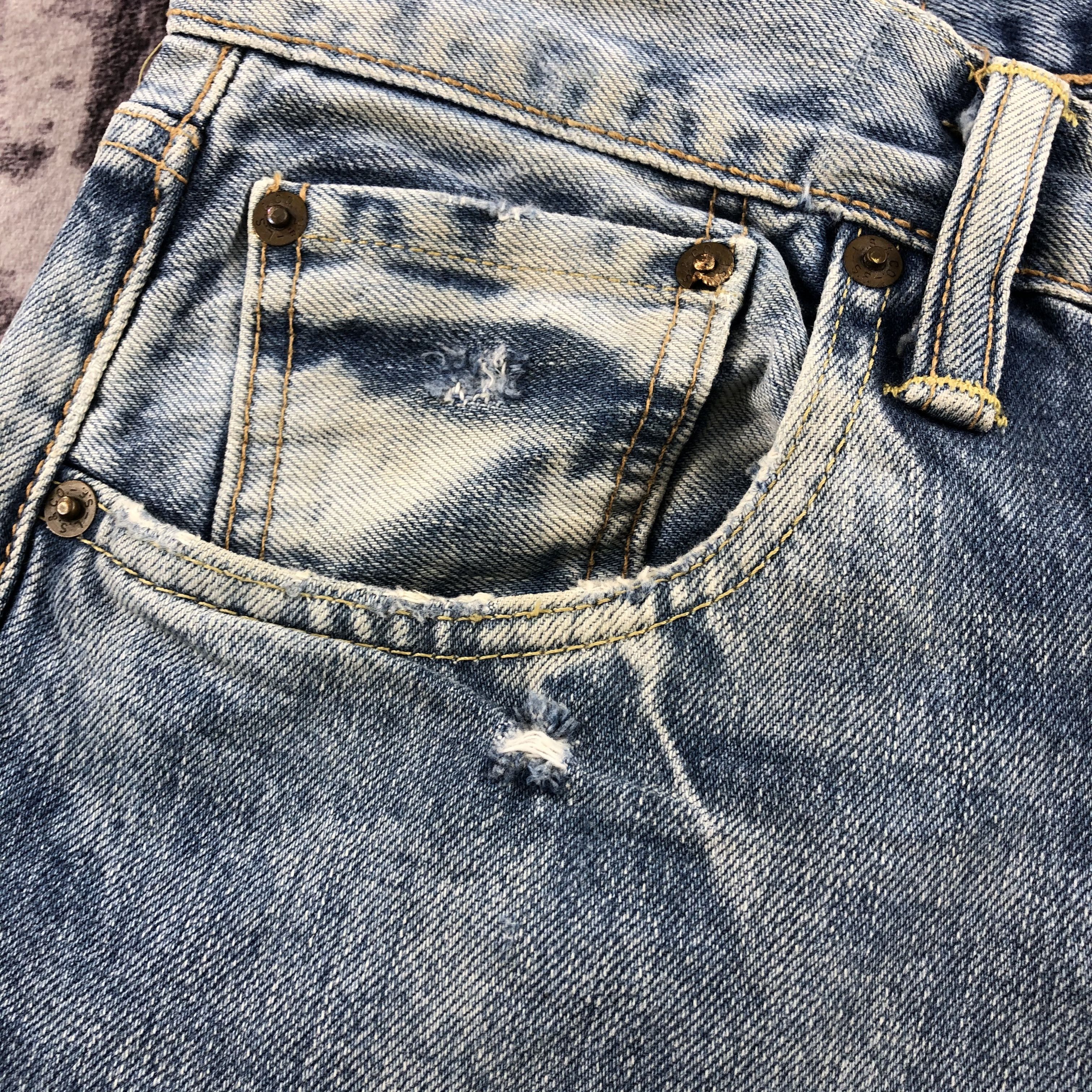Levi's Vintage Blue Wash Distress Levis 501 Jeans-JM2550 Size US 32 / EU 48 - 10 Thumbnail
