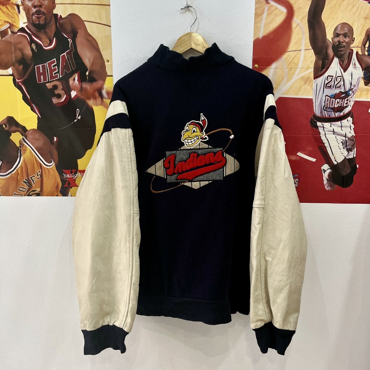 MLB × Starter × Vintage Vintage Cleveland Indians Identity INC 90’s Bomber Jacket Size US XL / EU 56 / 4 - 4 Thumbnail