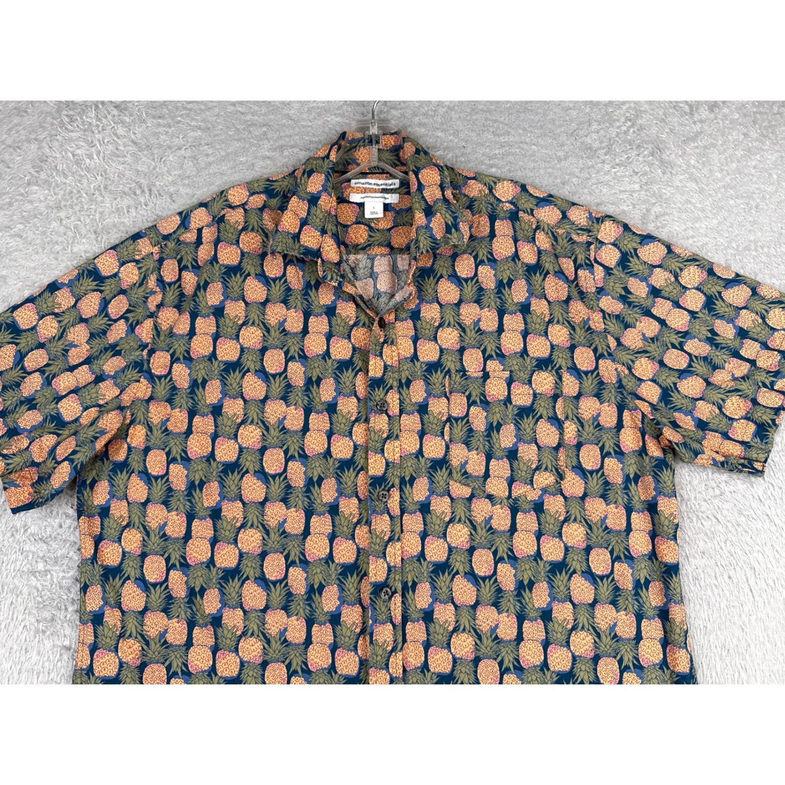 Essentials Amazon Essentials Shirt Men Large Blue Pineapple Print Cotton Short Sleeve Button-Up Hawaiian Luau Aloha Resort Vacation Mens Size US L / EU 52-54 / 3 - 4 Thumbnail