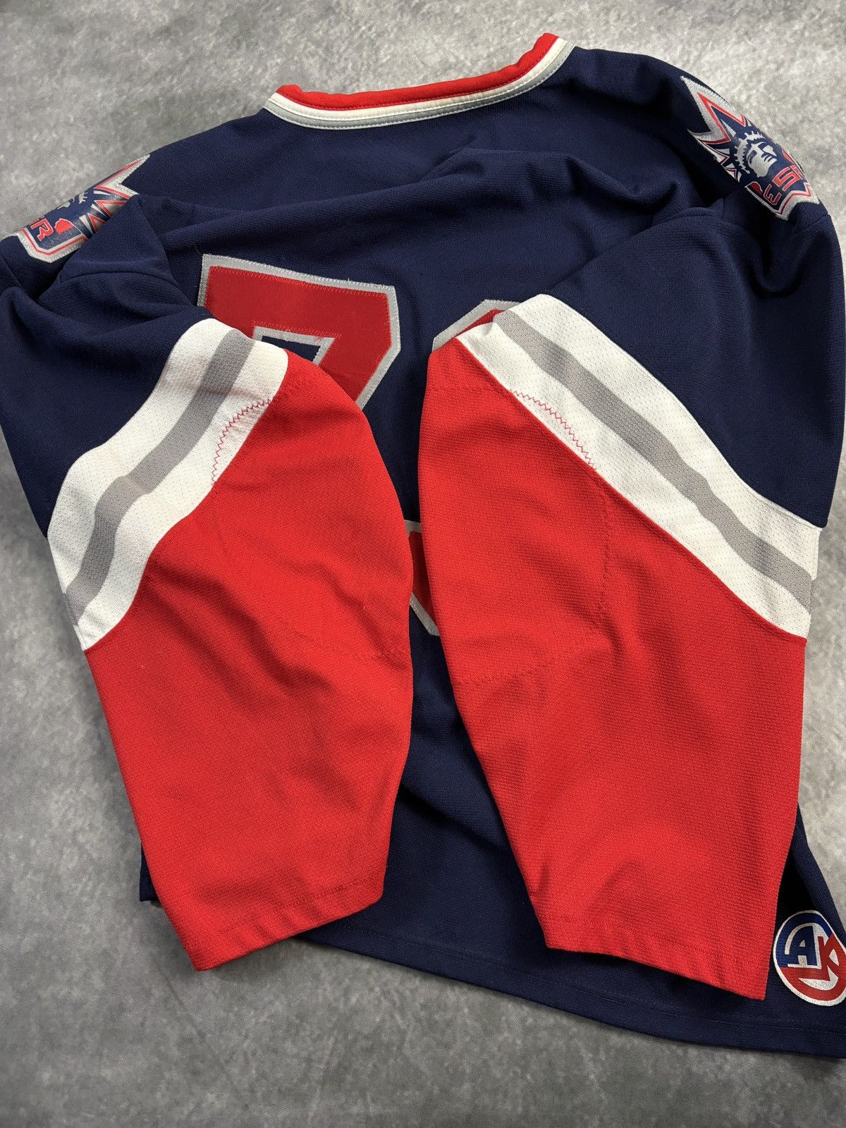 Vintage Vintage Hockey Jersey New York Beer League Patches NHL Sport Size US L / EU 52-54 / 3 - 8 Thumbnail
