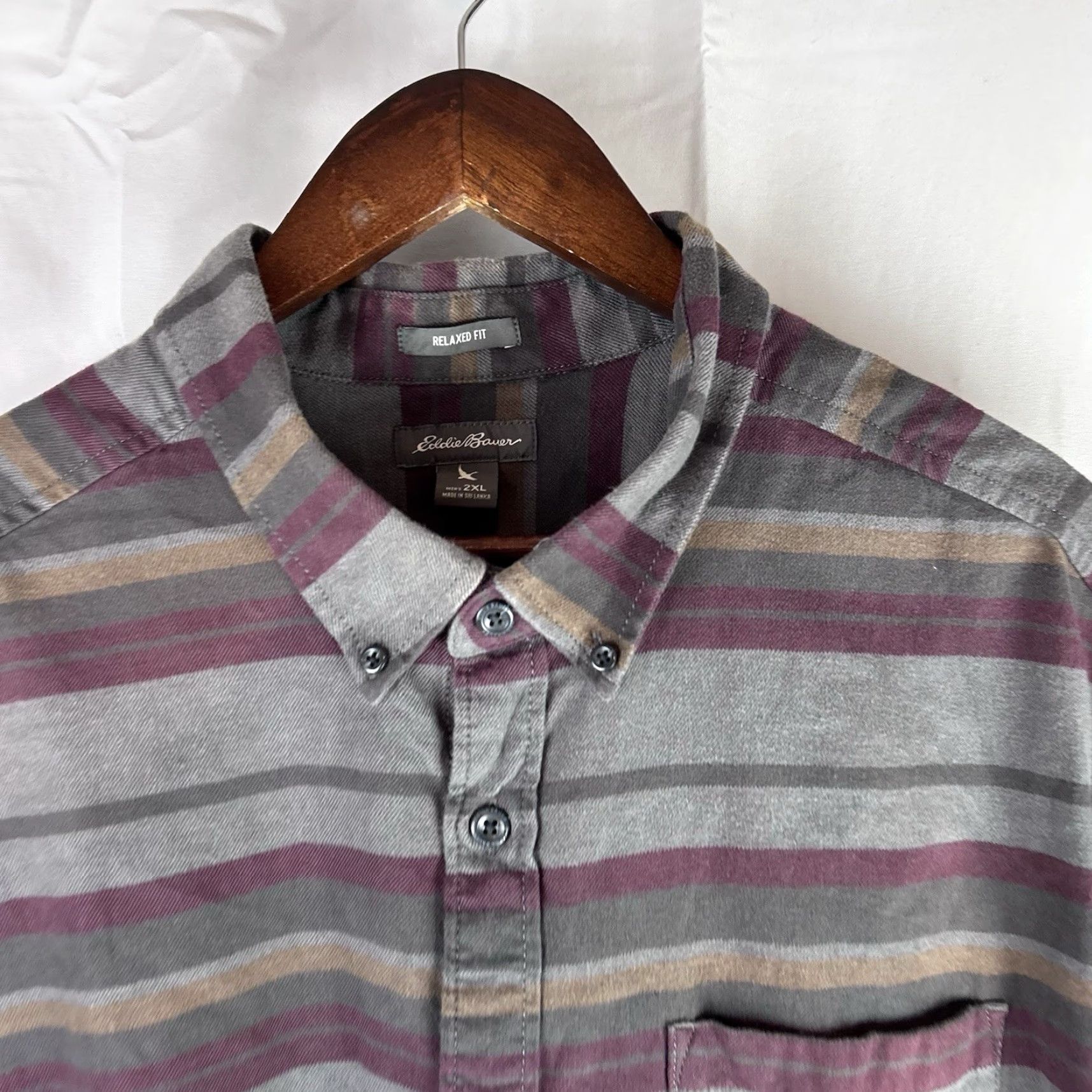 Eddie Bauer Eddie Bauer Long Sleeve Shirt Mens 2XL Relaxed Gray Red Striped Button-Down Shirt Size US XXL / EU 58 / 5 - 3 Thumbnail
