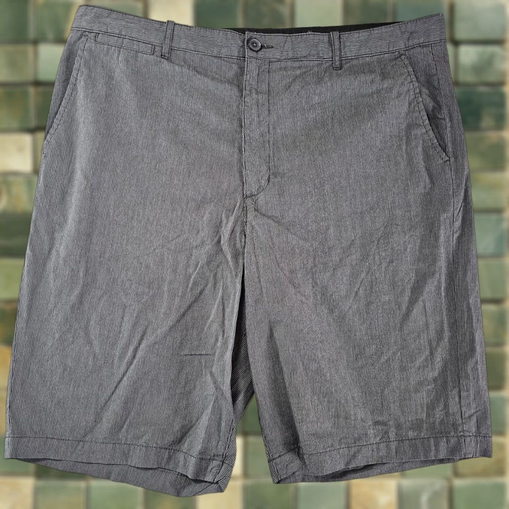 Liz Claiborne Claiborne Chino Shorts Mens 38 Black Stripe Cotton Flat Front 11" Inseam Easy Care Breathable Size US 38 / EU 54 - 1 Thumbnail
