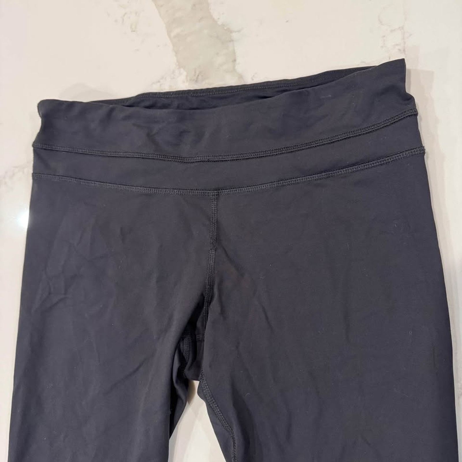 Lululemon Lululemon Cropped Leggings Black Mid Rise Women’s Size 6 Size 28" / US 6 / IT 42 - 3 Thumbnail