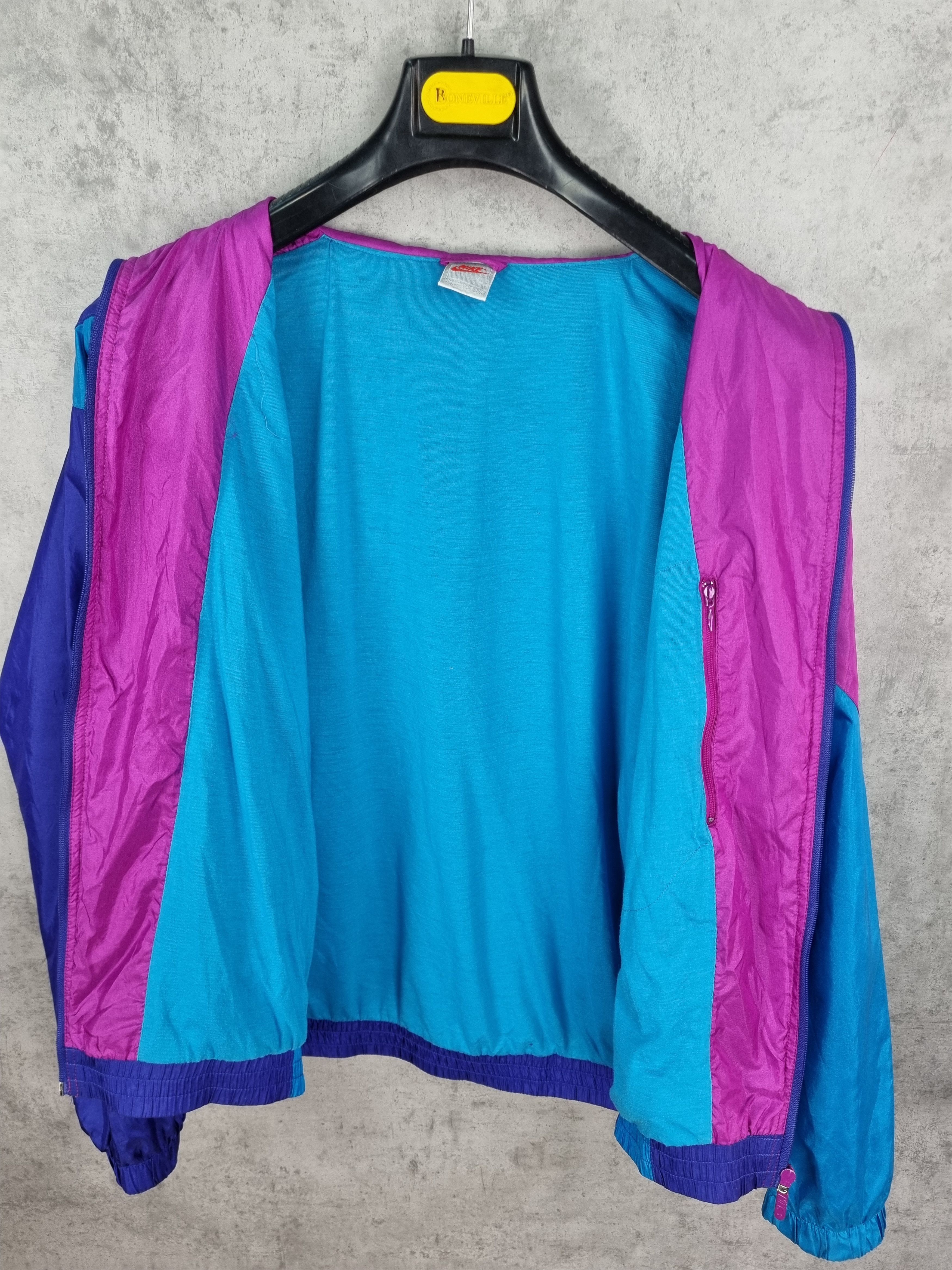 Nike × Vintage 90s Nike Vintage Nylon Attractive Track Top Size US L / EU 52-54 / 3 - 12 Thumbnail