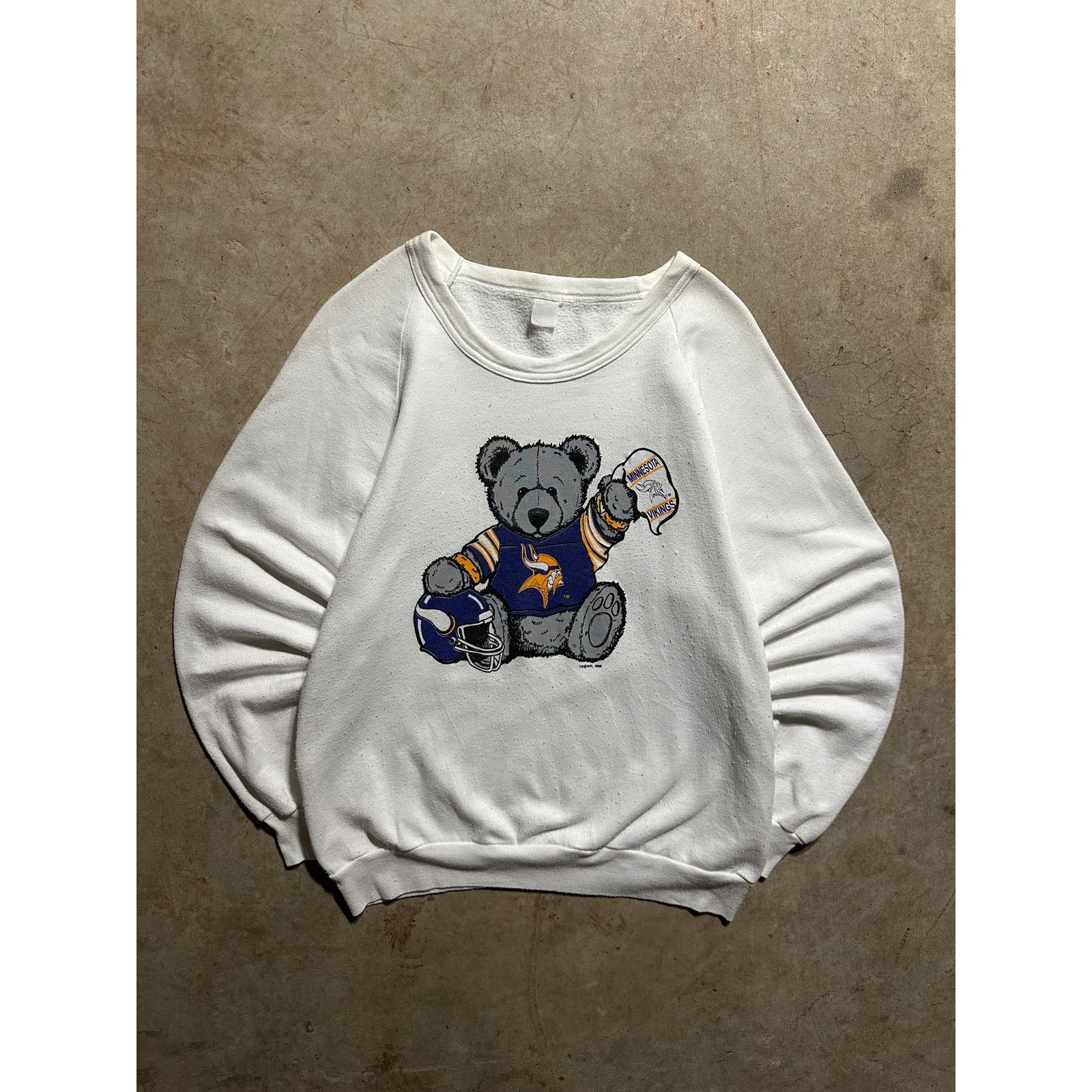 NFL × Vintage Vintage Minnesota Vikings 1989 Teddy Bear NFL Sweatshirt Med Size US M / EU 48-50 / 2 - 1 Thumbnail