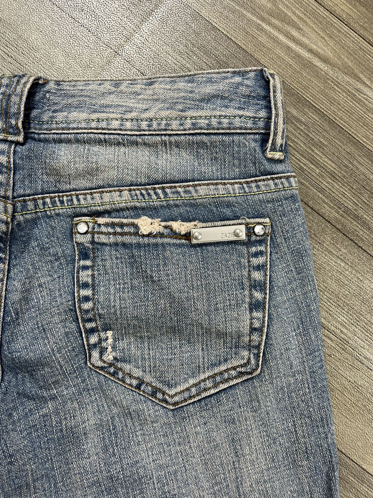 Japanese Brand 2000s Zazie Mudmax Distressed Bootcut Flared Jeans Lgb Style Size US 27 - 13 Thumbnail