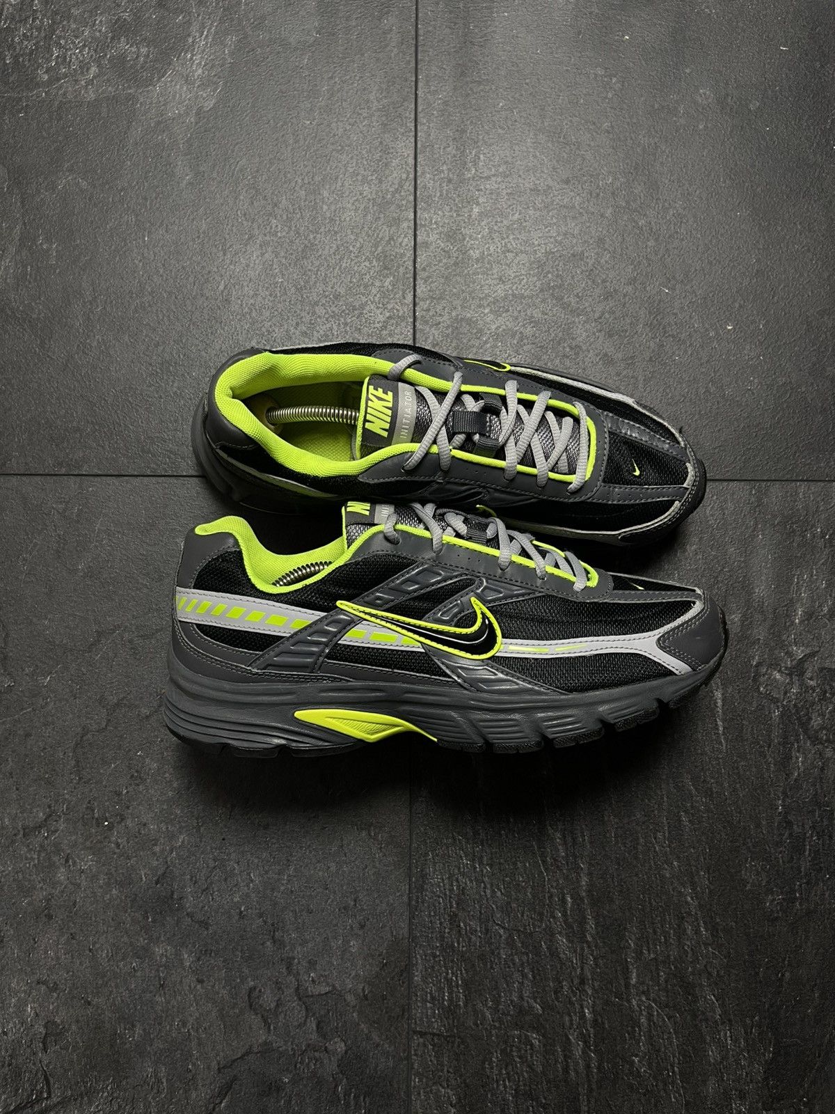 Nike Nike Initiator Black Dark Grey Volt Neon Green Size US 8.5 / EU 41-42 - 1 Thumbnail
