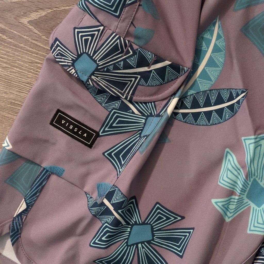 Vissla Purple Tribal Tropics Cargo Board Shorts Size 30