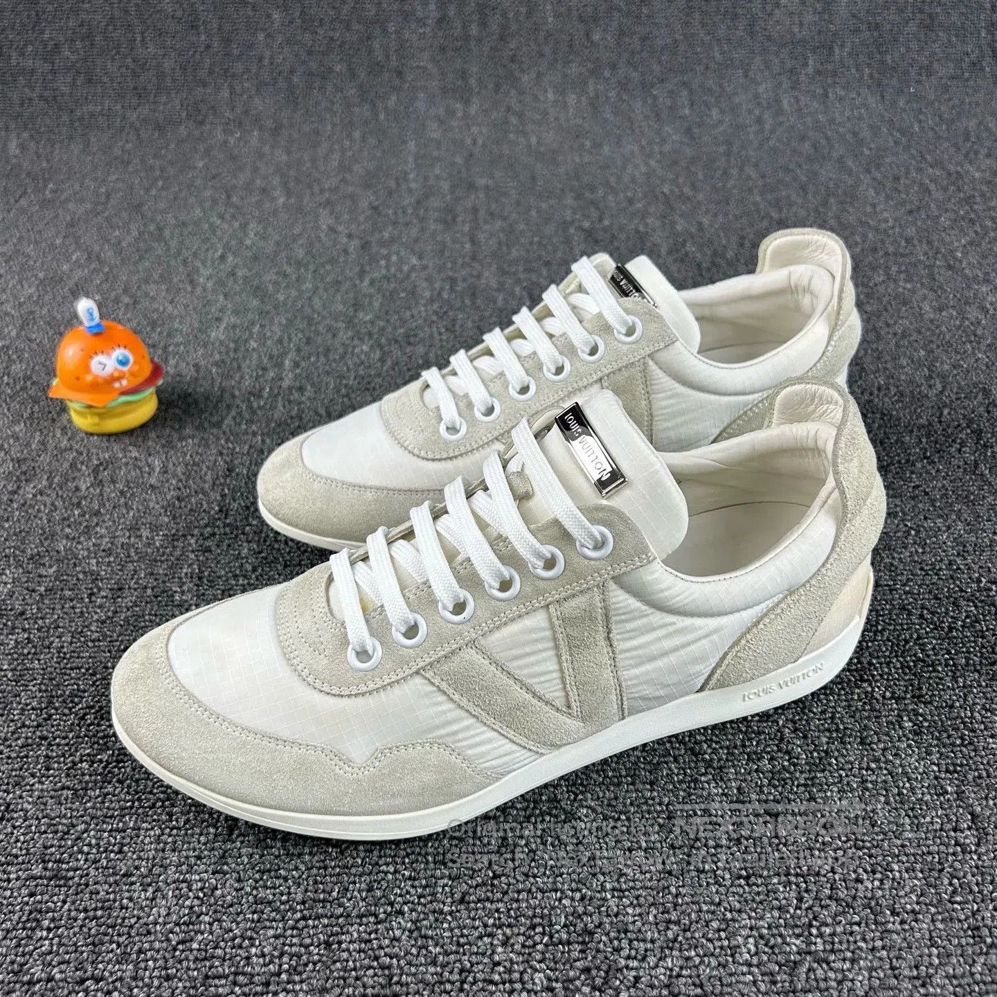 Louis Vuitton louis vuitton white casual sneakers size 4. Size US 7.5 / EU 40-41 - 1 Thumbnail