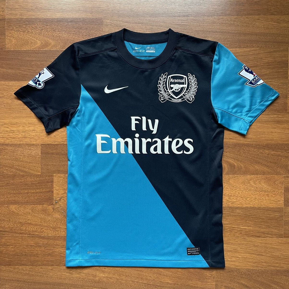 Nike × Vintage ARSENAL NIKE 2011/2012 FOOTBALL AWAY JERSEY #10 VAN PERSIE Size US S / EU 44-46 / 1 - 3 Thumbnail