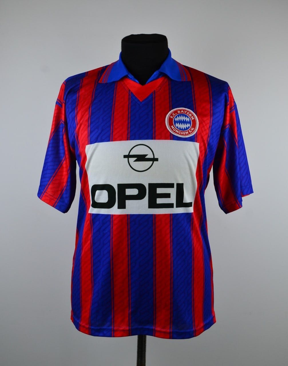 Adidas × Vintage Vintage F.C. Bayern munchen Opel T-shirt Size US L / EU 52-54 / 3 - 1 Thumbnail