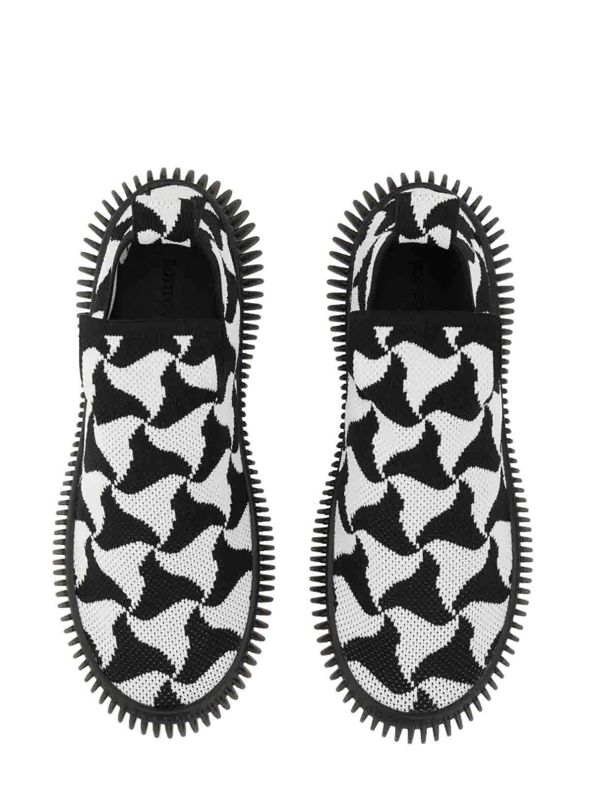 Bottega Veneta o1y0725 Rubber Low-Top Sneakers in Black/White Size US 5 / IT 35 - 2 Thumbnail