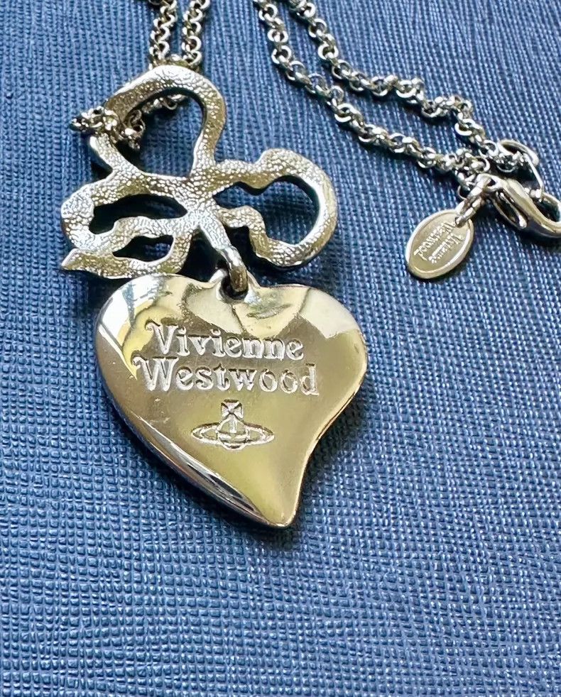 Vivienne Westwood Vivienne Westwood Heart-shaped Saturn crystal enamel penda Size ONE SIZE - 4 Thumbnail