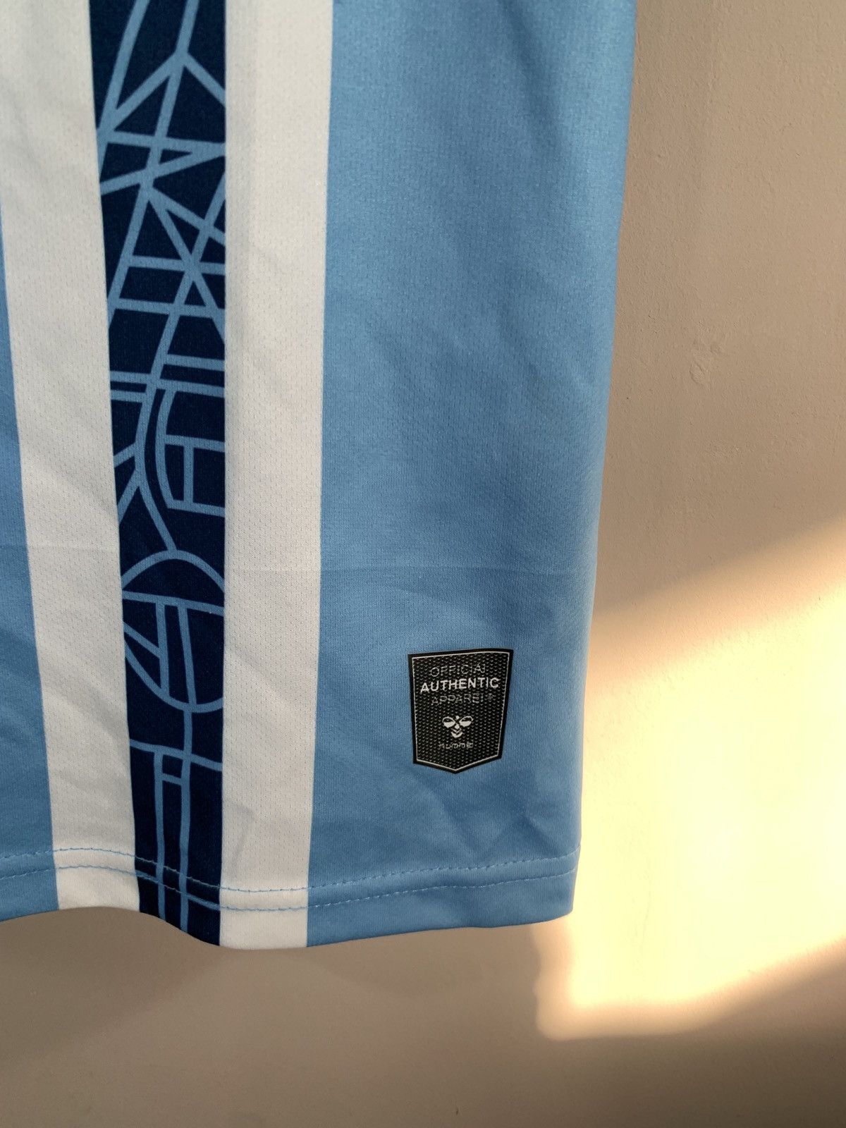 Hummel Coventry City Home Football Shirt Hummel Soccer Jersey Sz S Size US S / EU 44-46 / 1 - 3 Thumbnail