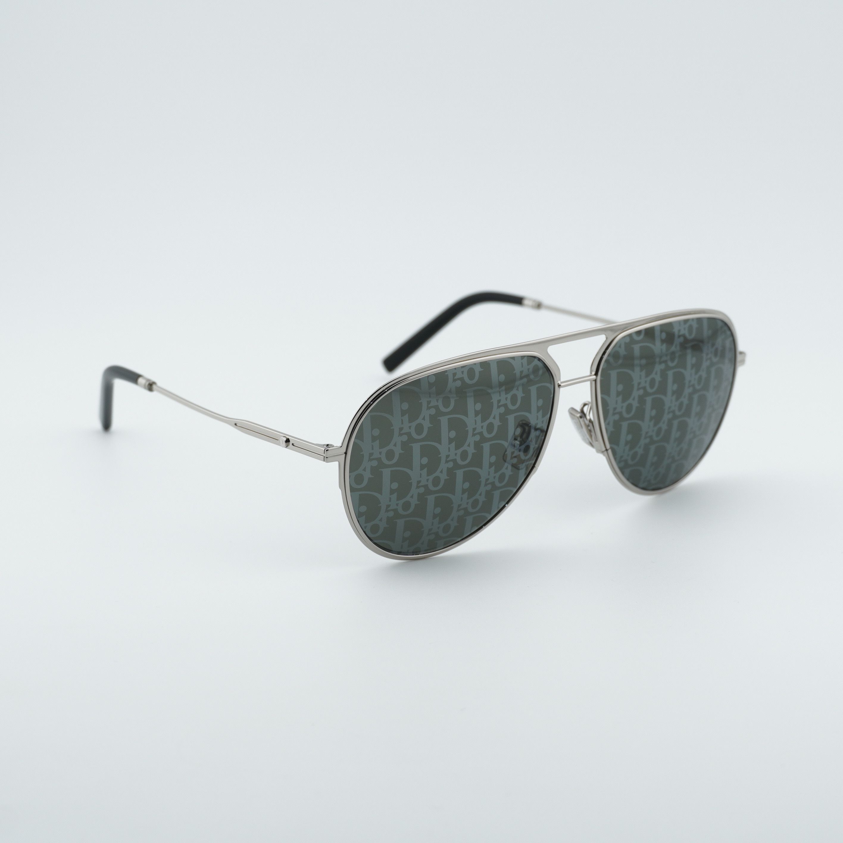 Dior Dior DIORESSENTIAL A2U F0A8 Sunglasses Palladium Aviator Size ONE SIZE - 1 Thumbnail